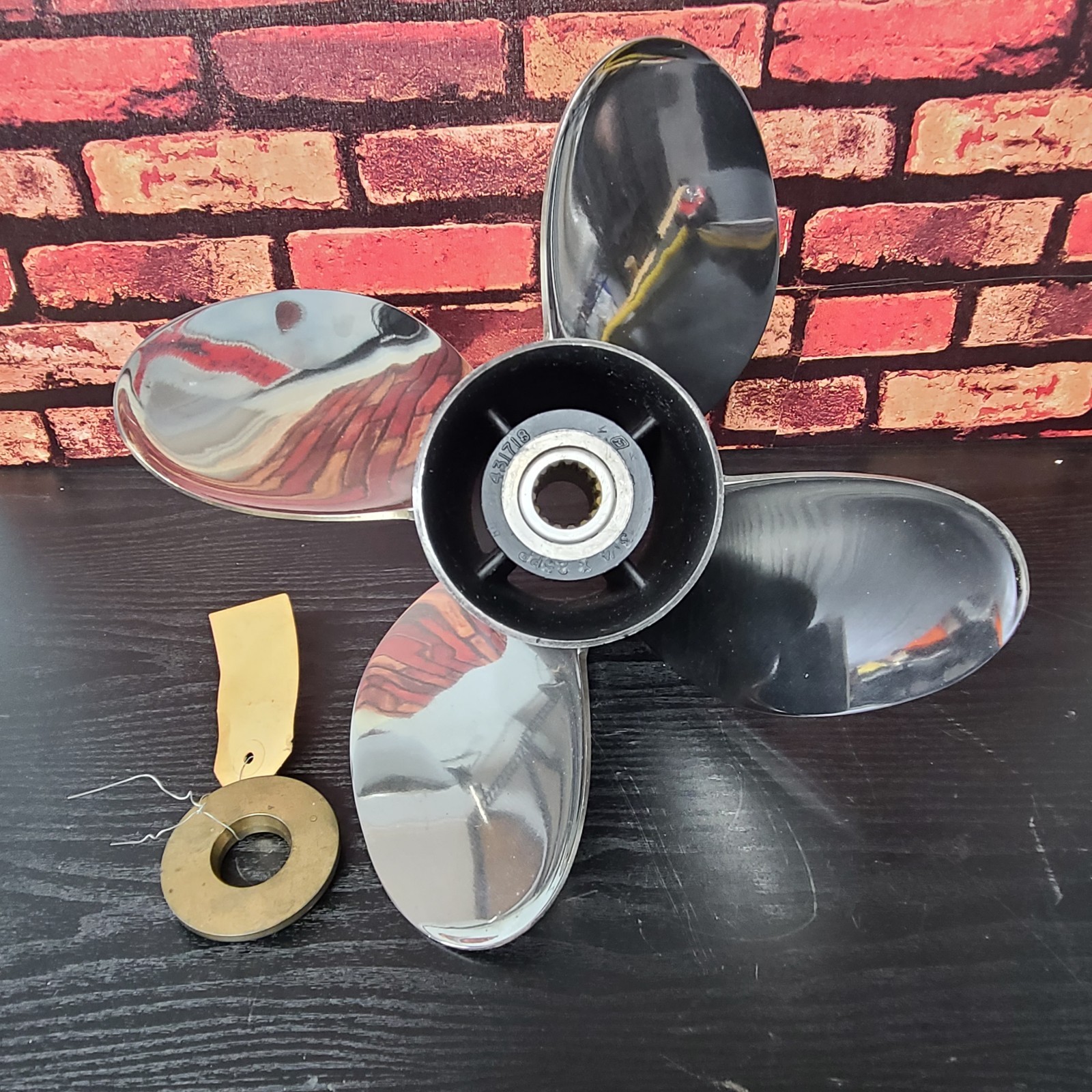 OMC Shooter 4 Blade RH Stainless Steel Prop 13.25 x 25 Pitch 15 Spline 431718