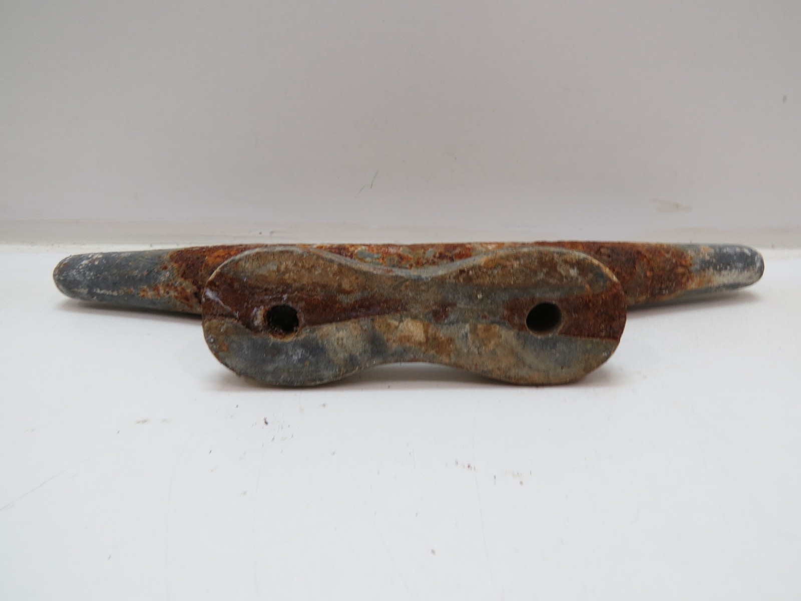 Used RUSTY 12 inch Cast Iron Boat Dock Cleat (D3C973C)
