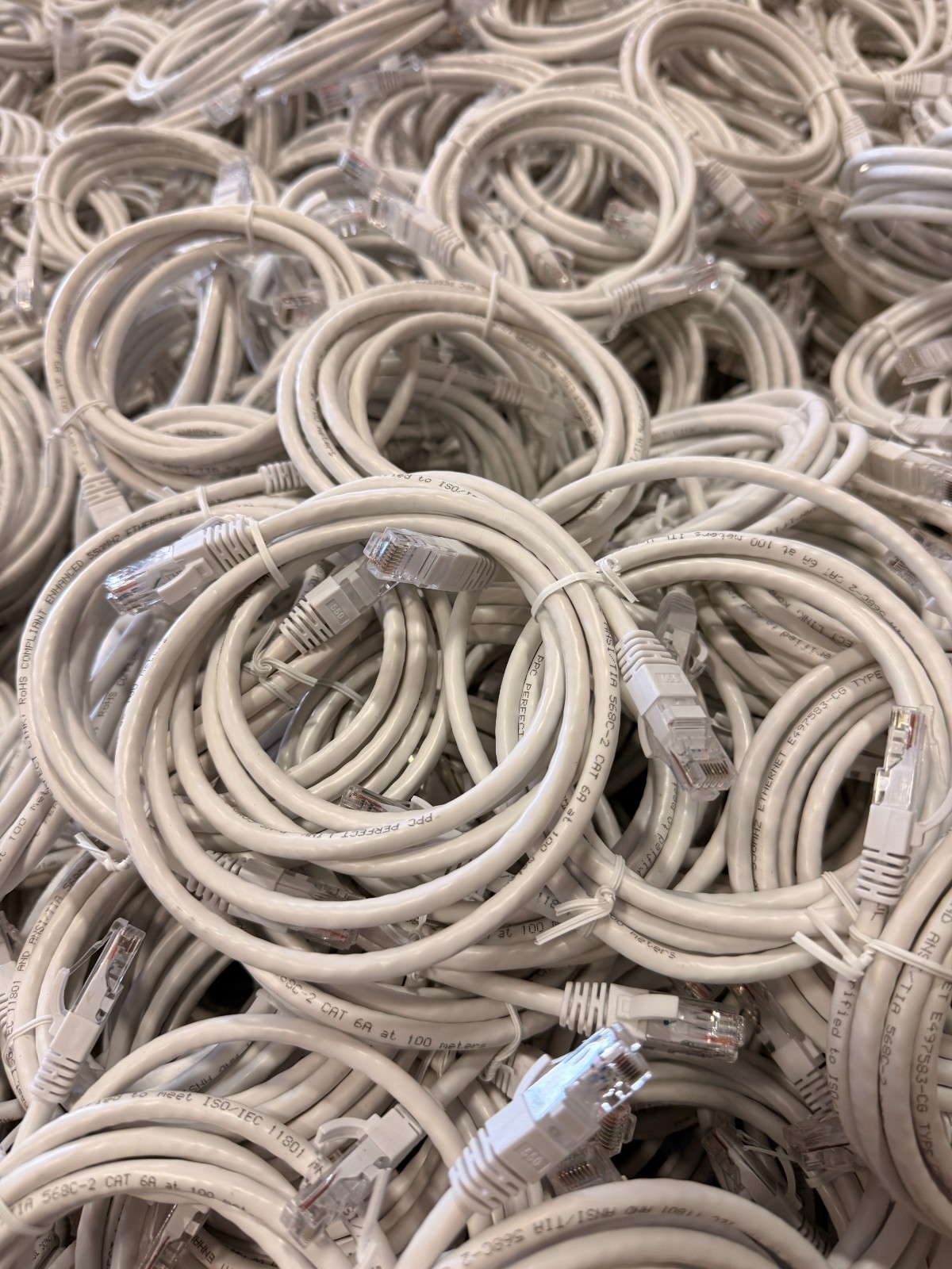 Perfect Link Lot of 100x6ft Cat 6a Shielded Patch Cable White-550MHz Ethernet
