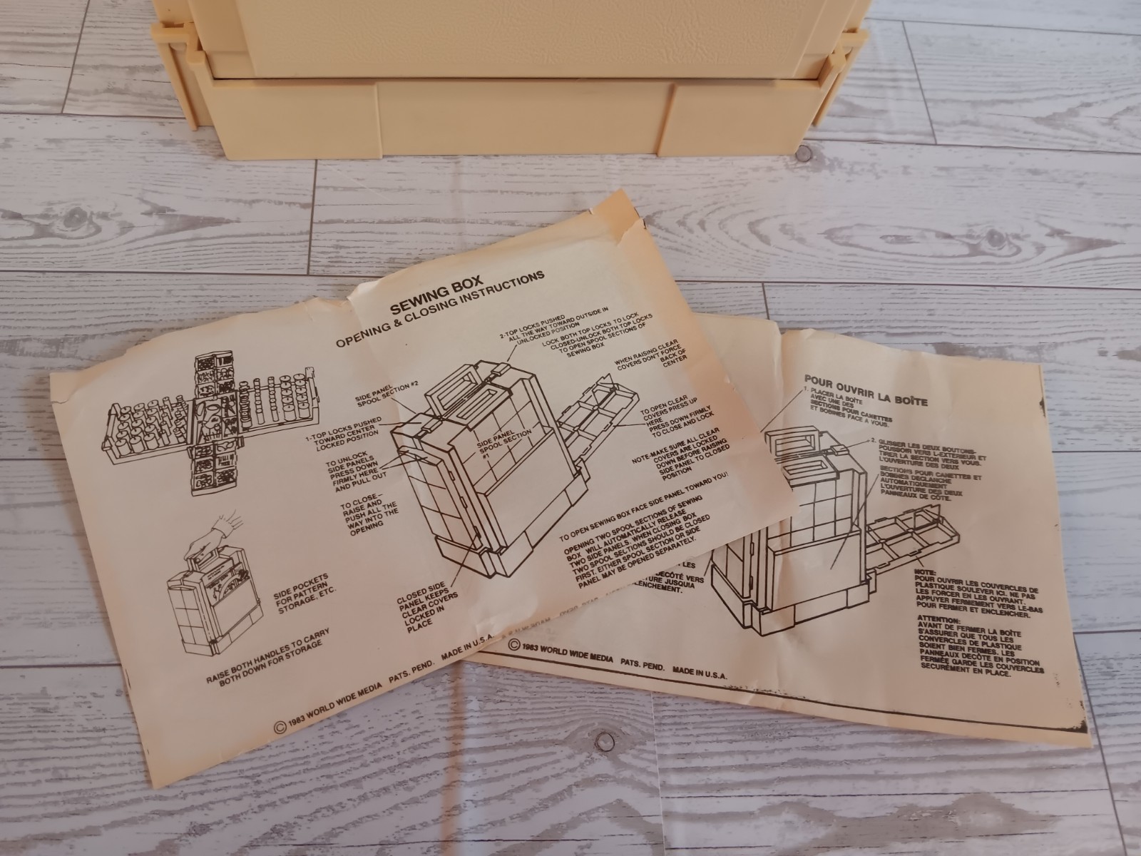 '83 World Wide Media Folding Sewing Caddy Spool Organizer Vintage Thread Notions