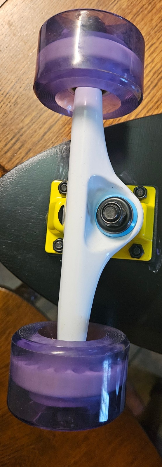 SpongeBob SquarePants Skateboard LOOK