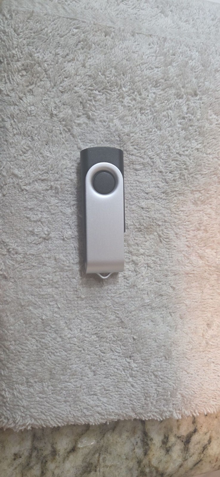 Hiren's NEW Version Bootable USB PC Utilities Password Fix Disk Recovery & More