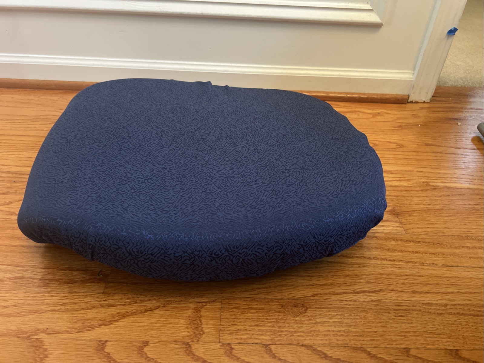 New Carek UpEasy Seat Assist Chair Lift and Sofa Stand Assist Portable Blue