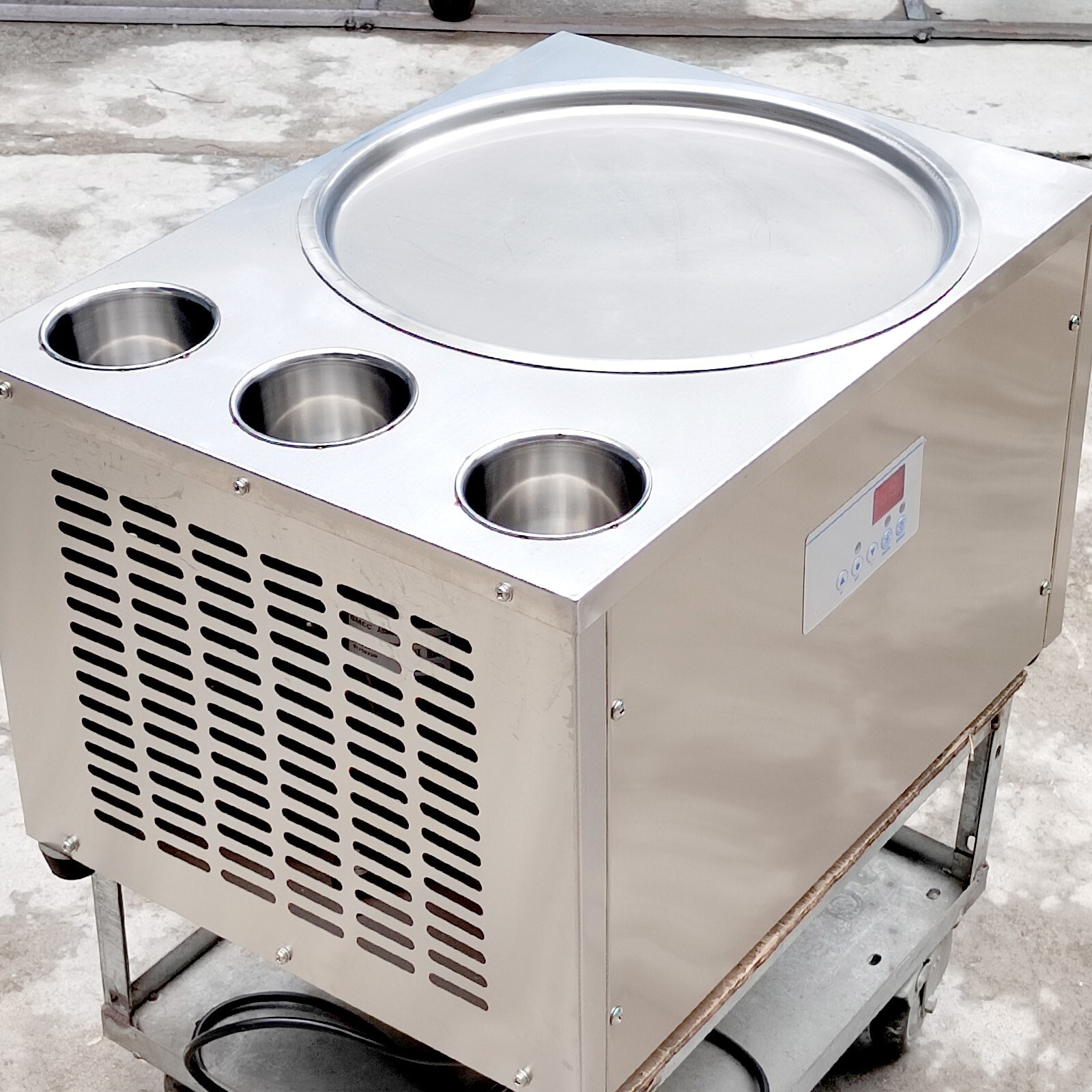 Kolice Countertop 18" Round Ice Pan Fried Ice Cream Machine With 3 Buckets