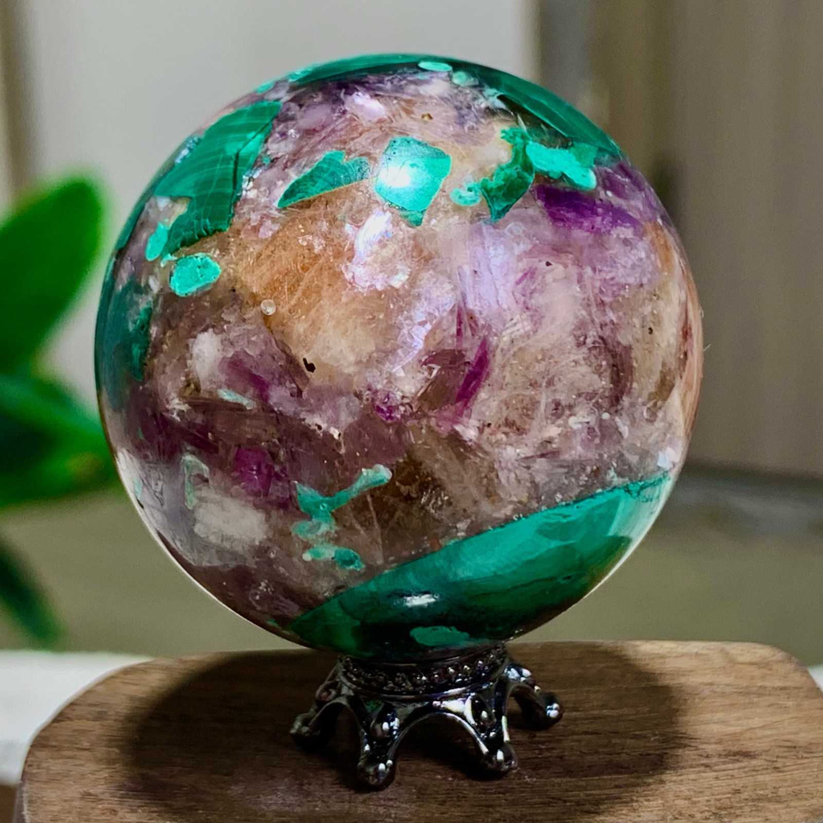 85G Newly discovered rare malachite purple mica symbiotic sphere restoration