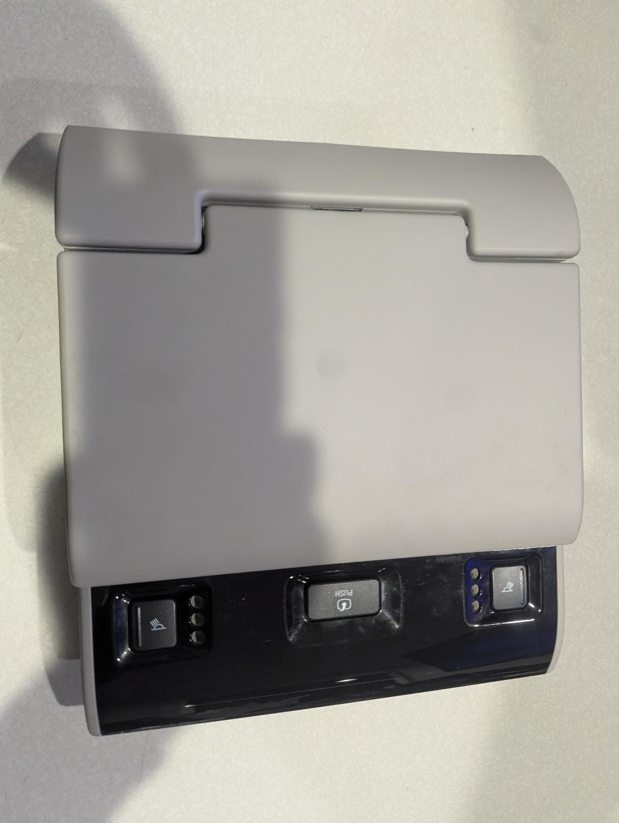 15 ESCALADE Display Screen, Roof Mounted ID# 23464763; Gray