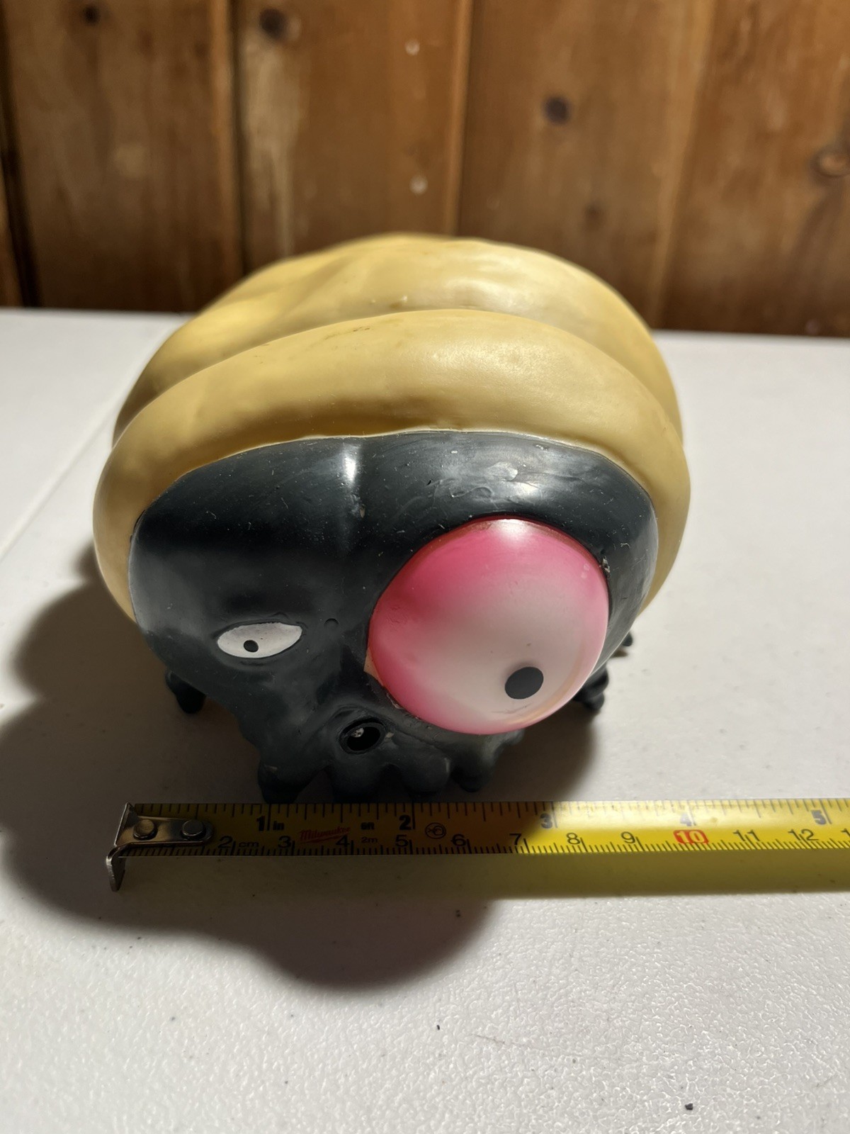 Gemmy "Magnificent Maggot" Grub Slug Insect Bug lights up w/ sound READ