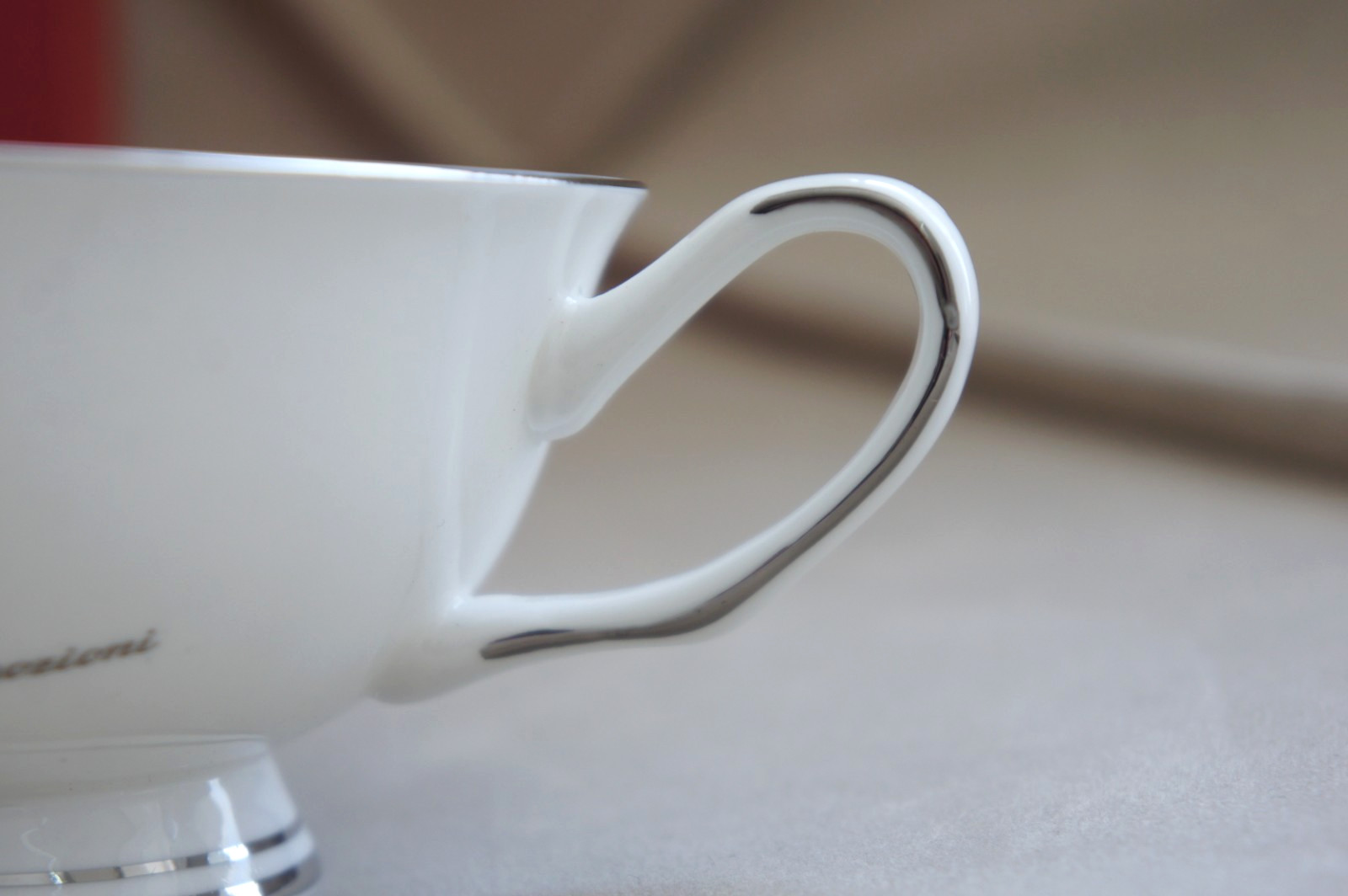 NIB Genuine Alfa Romeo Ceramic & Porcelain White Coffee Tea Cup Dish Saucer Set