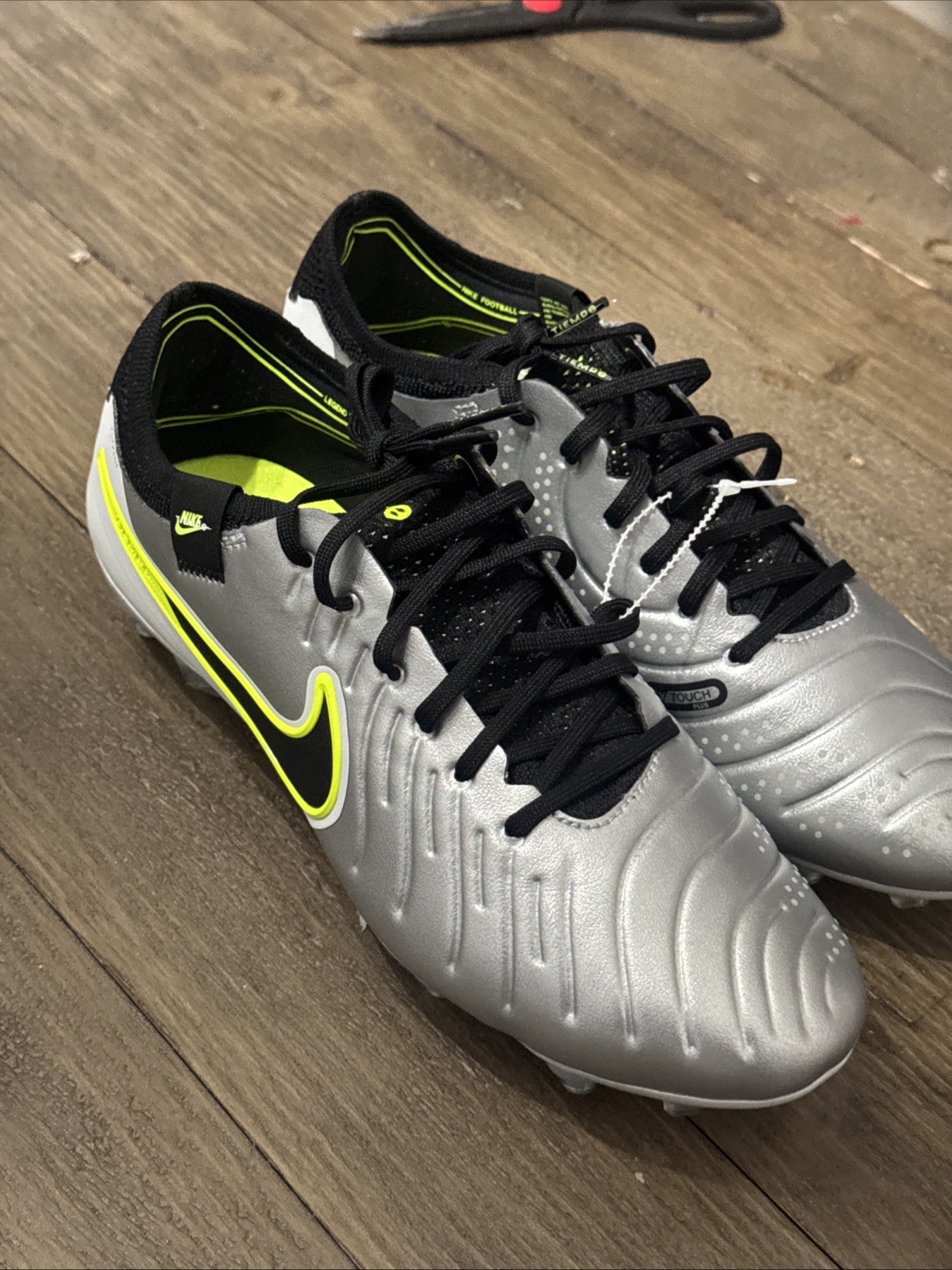 Nike Tiempo Legend 10 Elite FG 7.5 Mens Mad Voltage Silver Volt Soccer Cleats