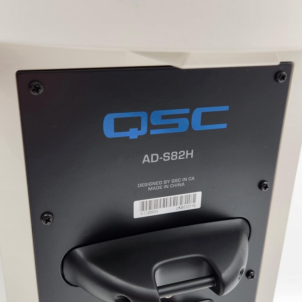 QSC AD-S82H 8" 400W Two-Way Multi-Use Loudspeaker White OPEN PACKAGE