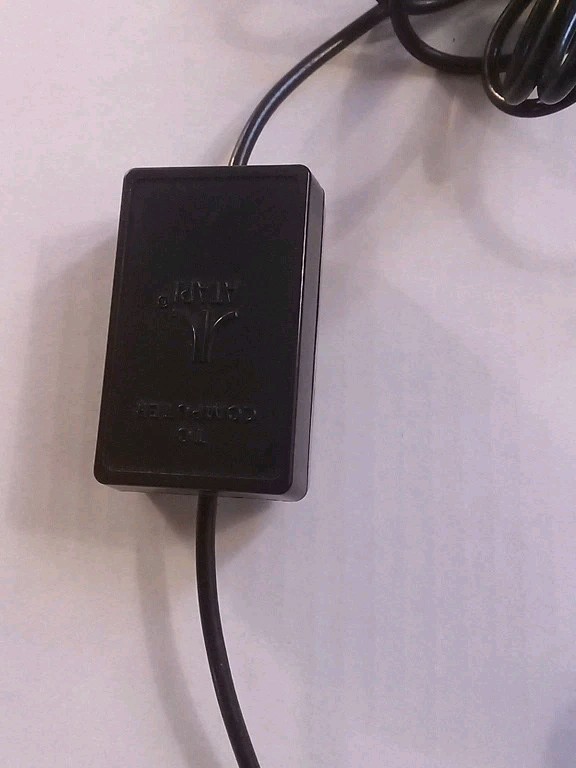 Atari 800 XL Computer Tested & Working w/ Power + Manuel US version