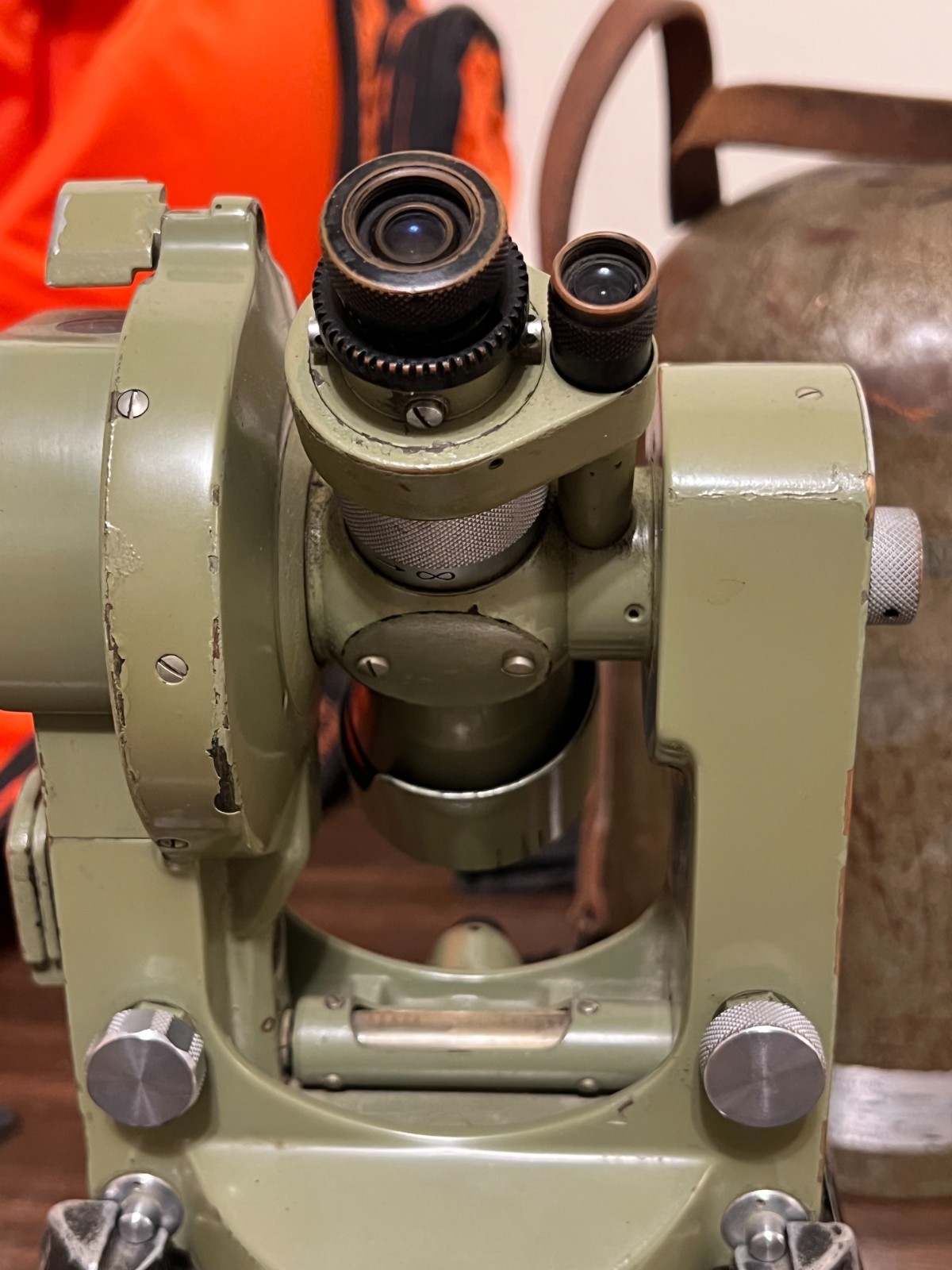 Wild Heerbrugg Theodolite T16 Survey Instrument w/ Case and Backpack - Good Cond