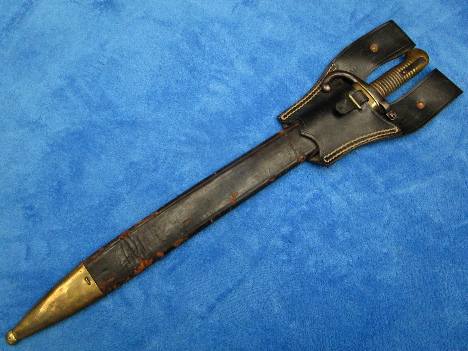 RARE ORIGINAL ANTIQUE M1868 BELGIUM SAWBACK BAYONET AND SCABBARD WITH HANGER