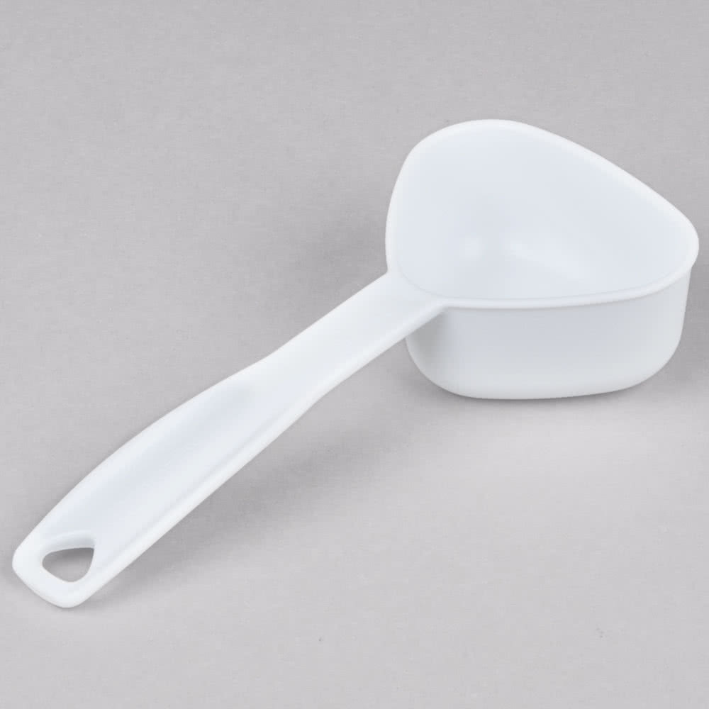 Rubbermaid 2.6 Gallon ProSave Shelf Ingredient Bin with 1/2 Cup Measuring Scoop