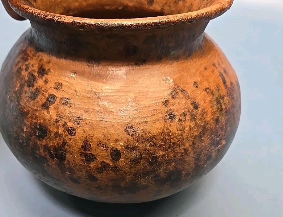 Antique Native American Indian Olla Pine Pitch Water Pot-- Navajo?
