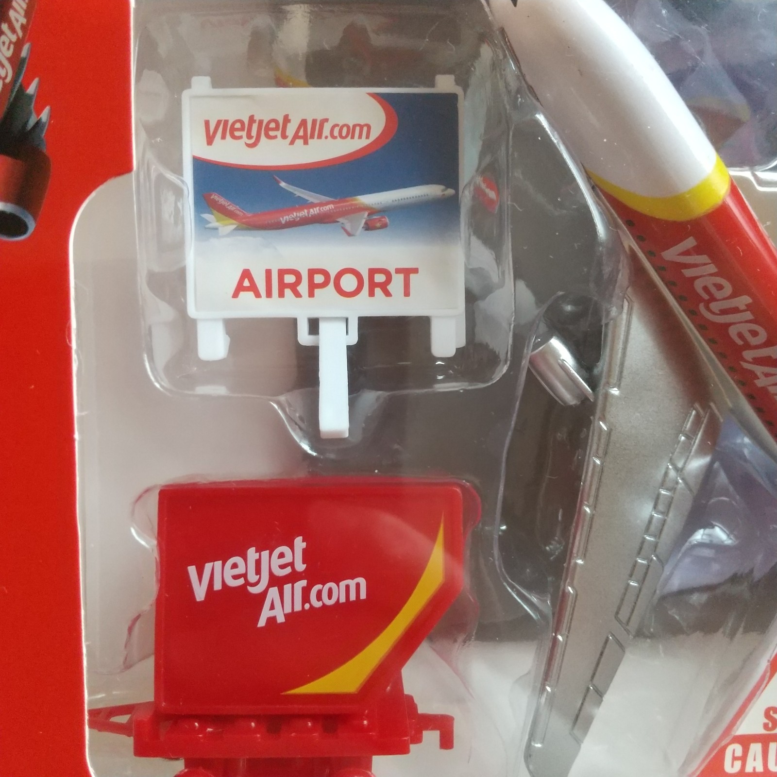 Vietjet Air Diecast Airport Playset Metal 1/87 Model & Plastic Parts *RARE*