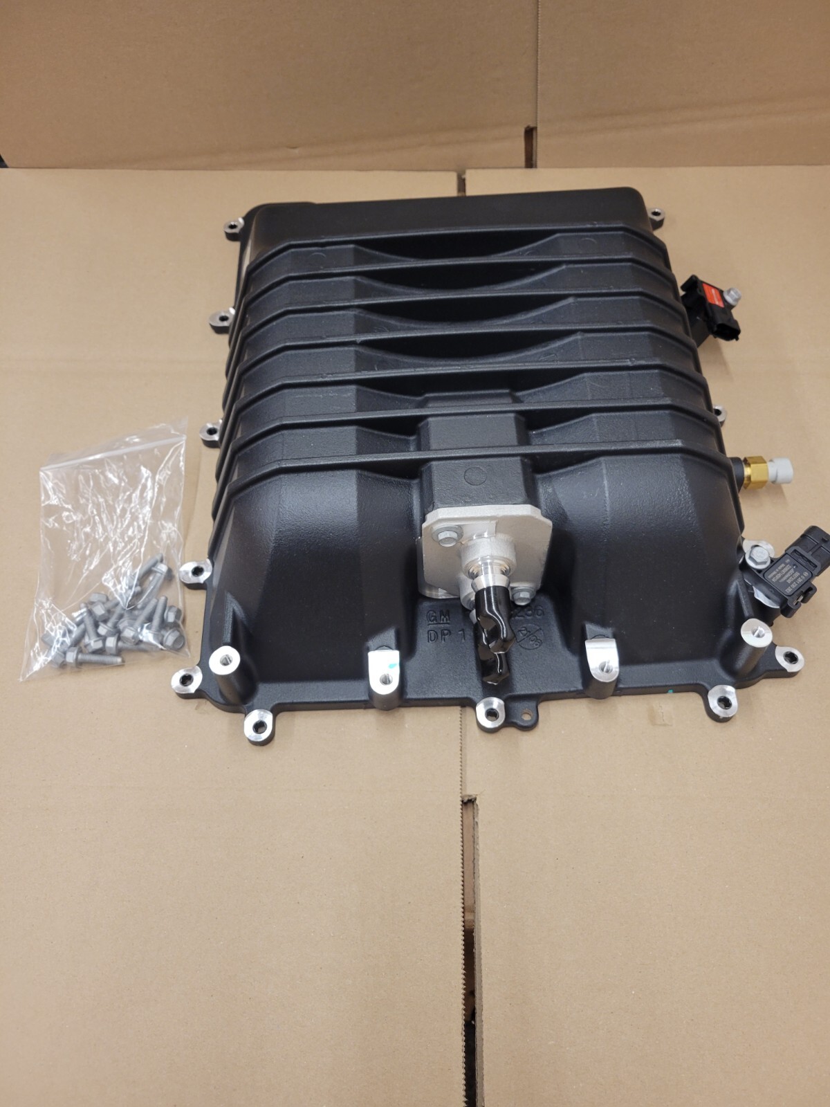 NEW IN STOCK 12-15 Chevy Camaro LSA Supercharger Lid Brick  ZL1 GM 12622236