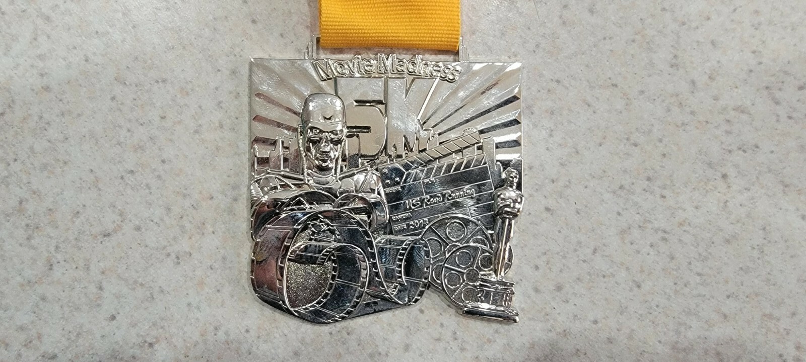 US Road Running Movie Madness 5k -  2014 Marathon Medal  - free shipping