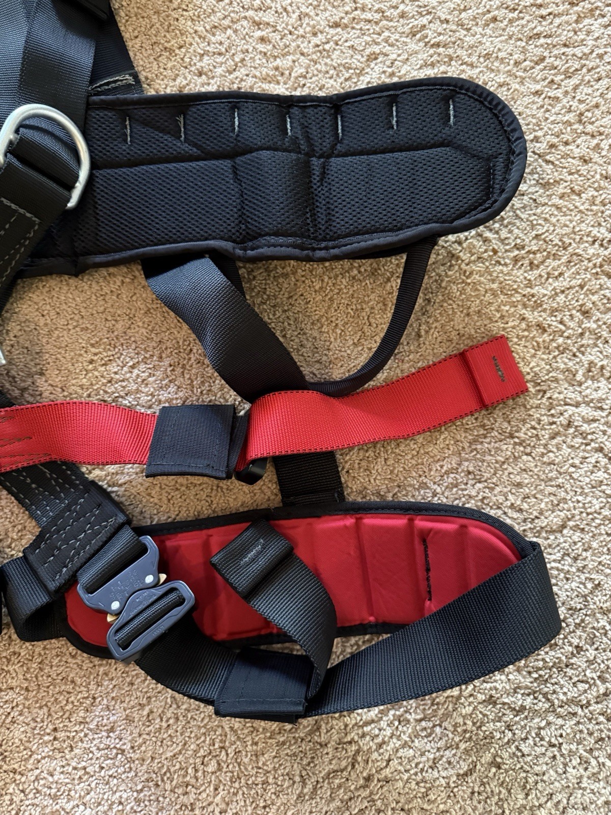 CMC ROCO CLASS III FIRE RESCUE HARNESS SMALL 202642 01