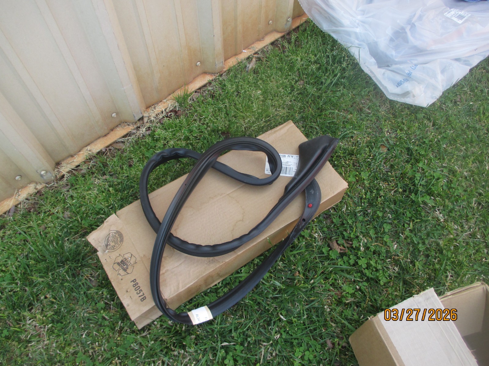 NEW  Ford 2009-14 F150 Crew Cab Roof Rail  Weatherstrip  AL3Z-1651223-A