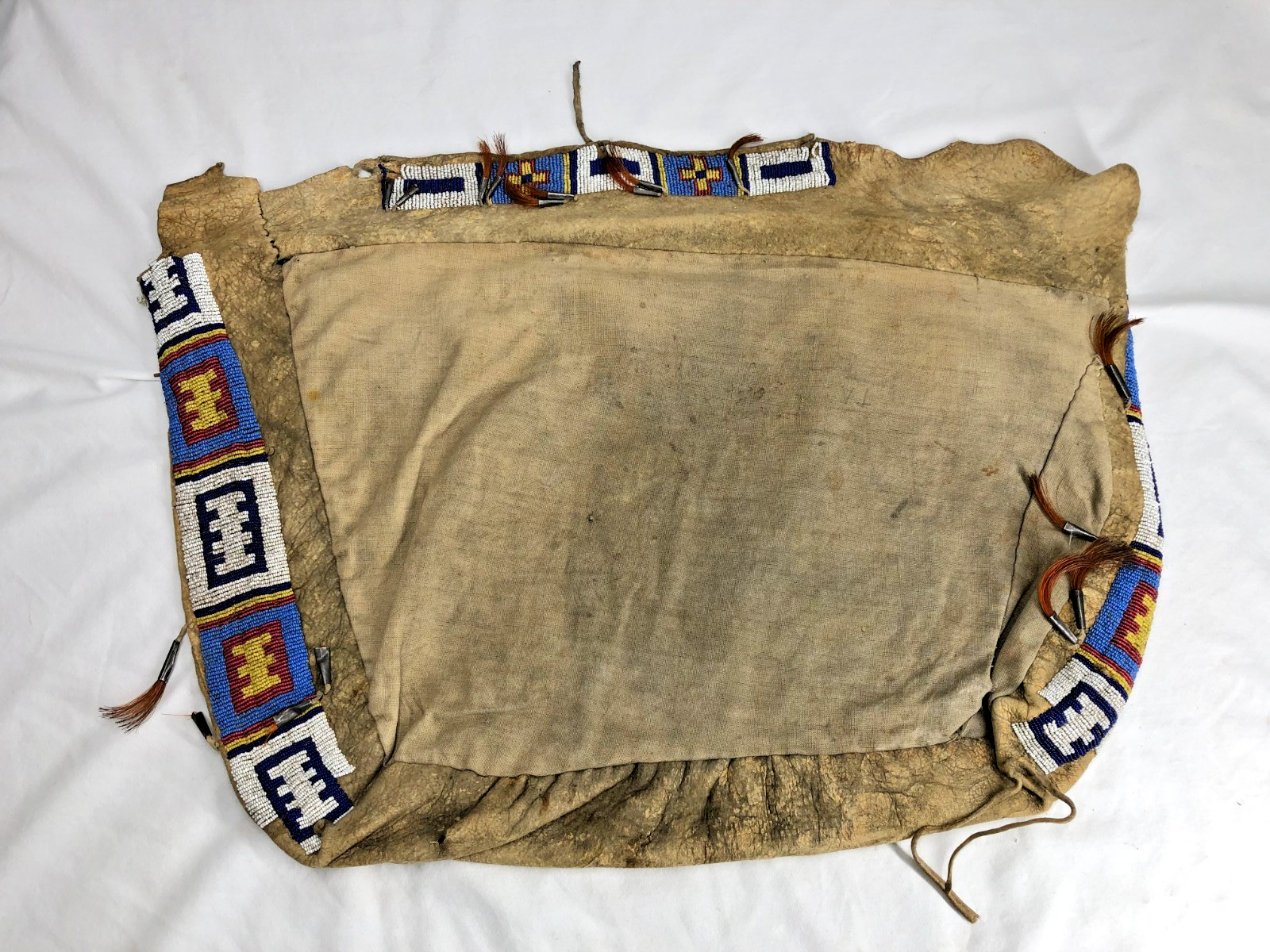 ANTIQUE LATE 1800'S SIOUX TEEPEE BAG OR SADDLE BAG W/ QUILL & BEADED DECORATIONS
