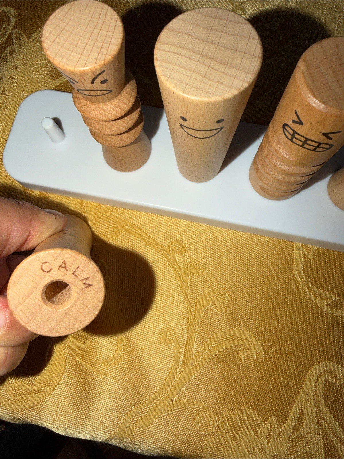 Lovevery Wooden Emotion Dolls Pegs and Plastic Stand Montessori