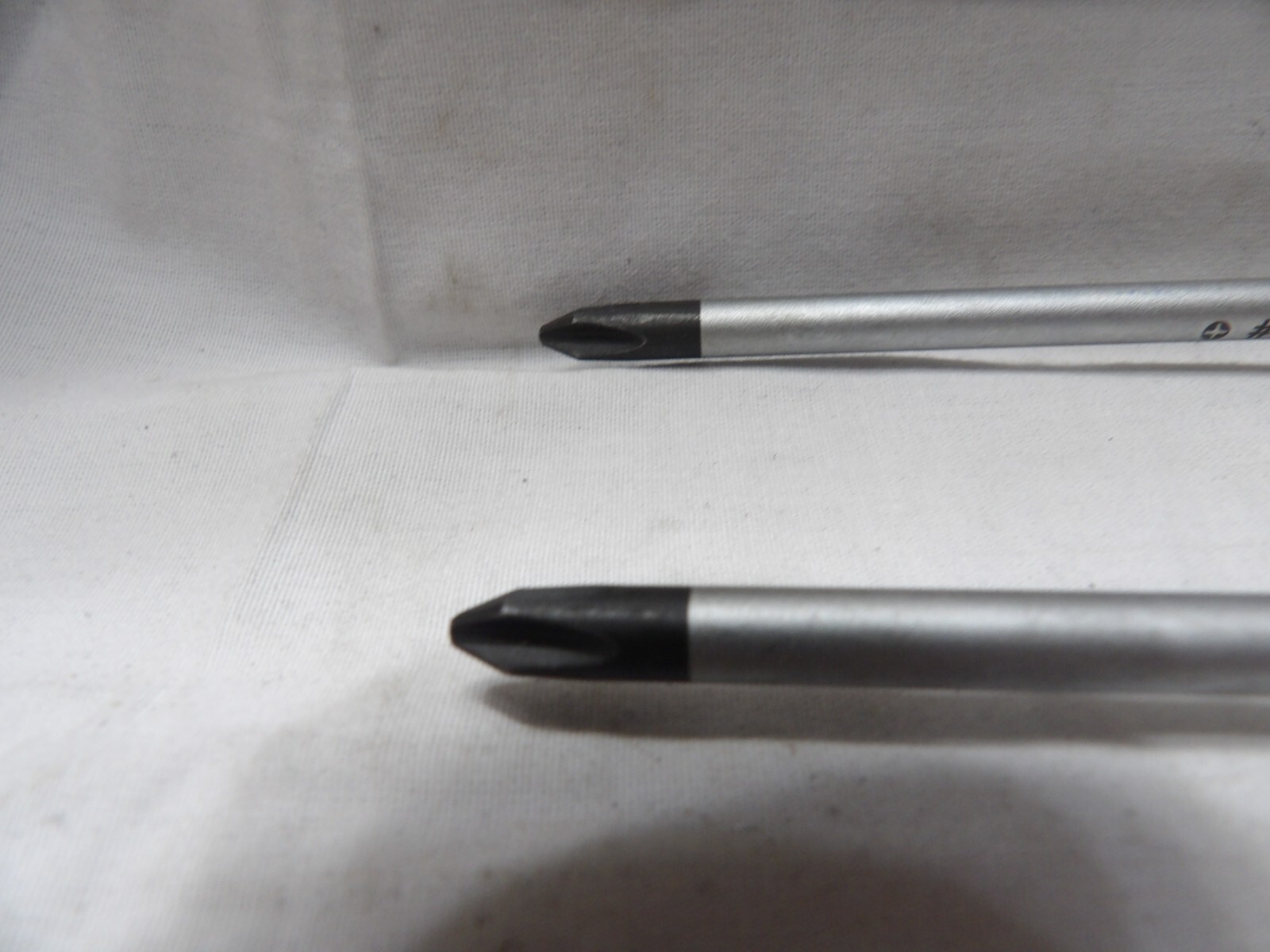 Two Napa #2 X 6" Phillips Screwdrivers NHTDPW26 - Made in Germany