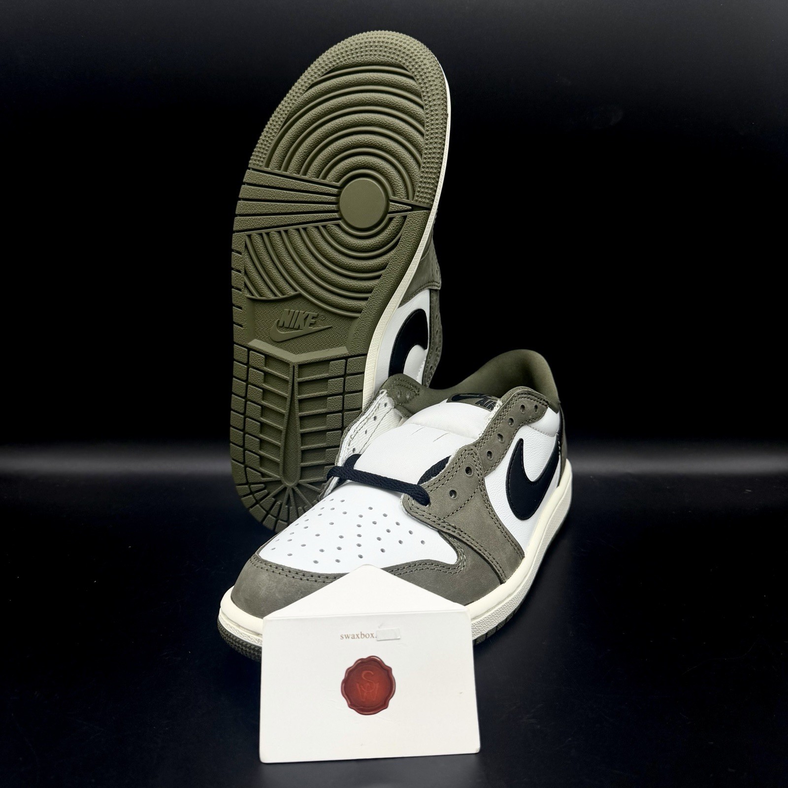 Air Jordan 1 Retro Low OG 'Medium Olive' HQ6998-200