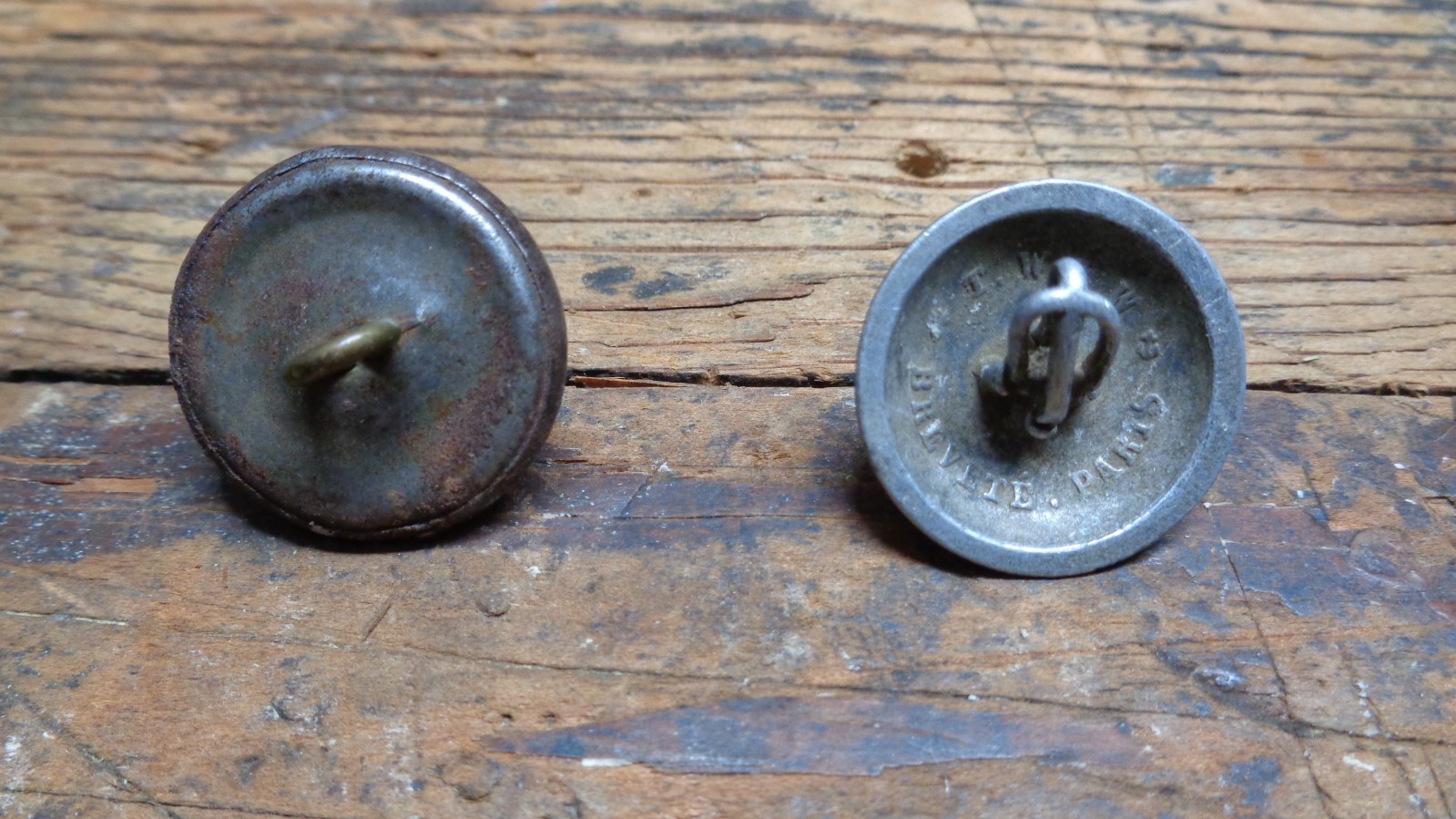 WWI vintage French Army Infantry Grenadier uniform buttons