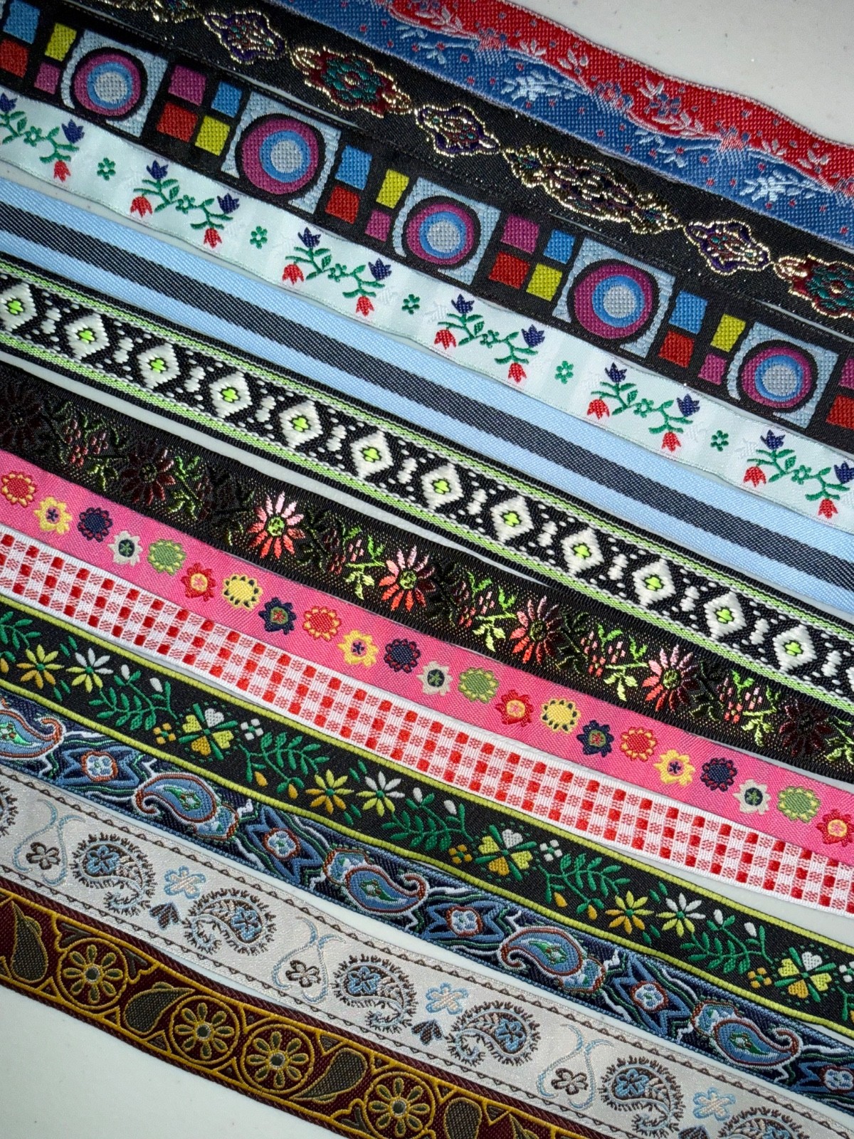 Lot 26 yards assorted jacquard woven embroidered sewing trim ribbon 1/2”-5/8”