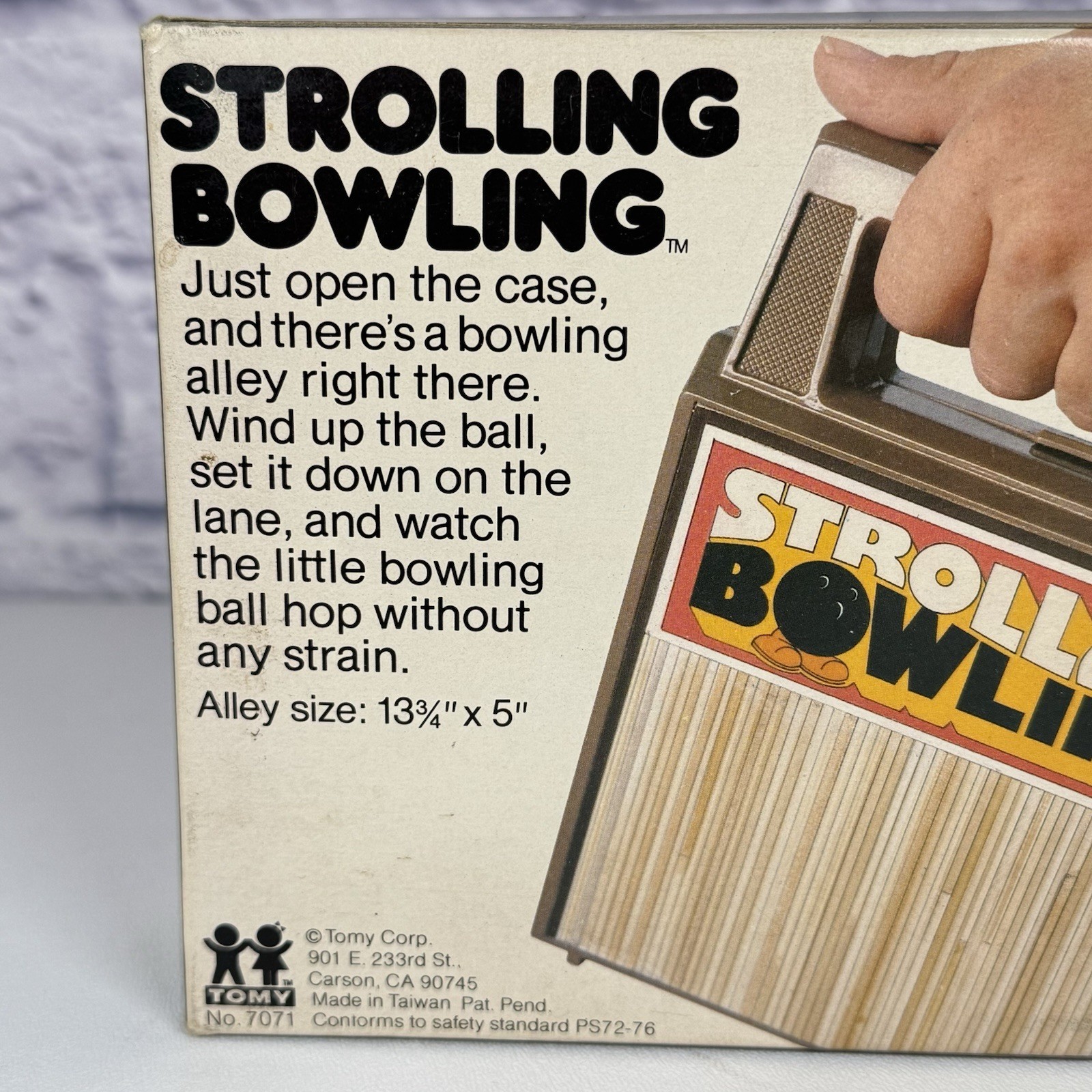 Vintage 1980 Tomy Strolling Bowling Wind Up Ball Portable Table Game Travel Box