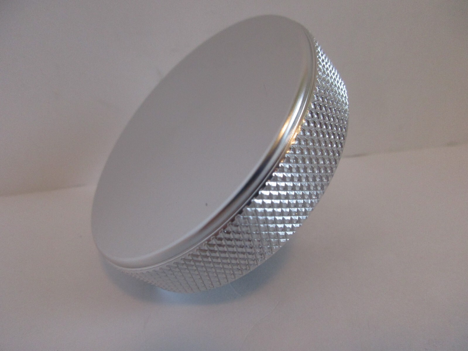 ANODIZED ALUMINUM RADIATOR CAP ROUND 16 LB CHEVY FORD MOPAR HOT ROD #9991