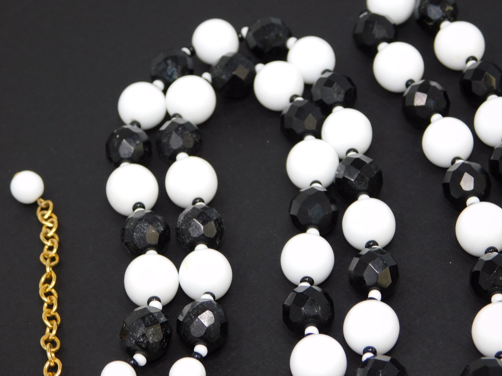 Vintage JOAN RIVERS Czech Black & White Glass Bead Necklace