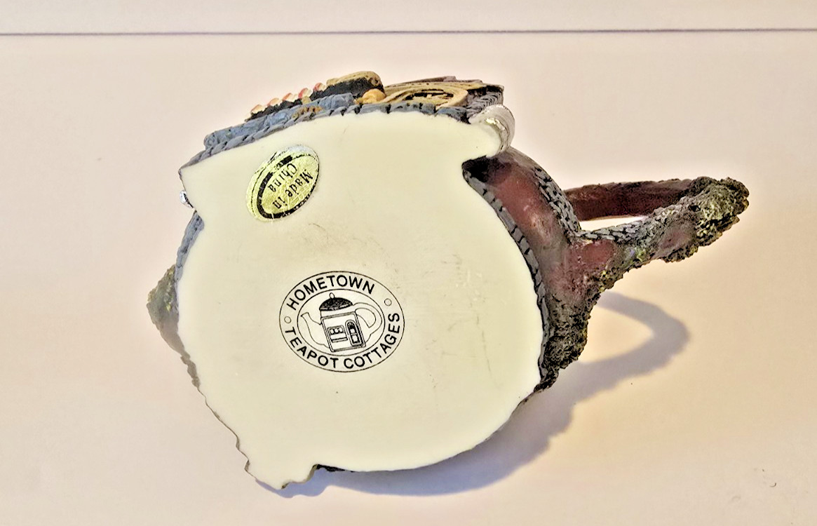 Hometown Teapot Cottages Hardware Store Miniature Tea Pot