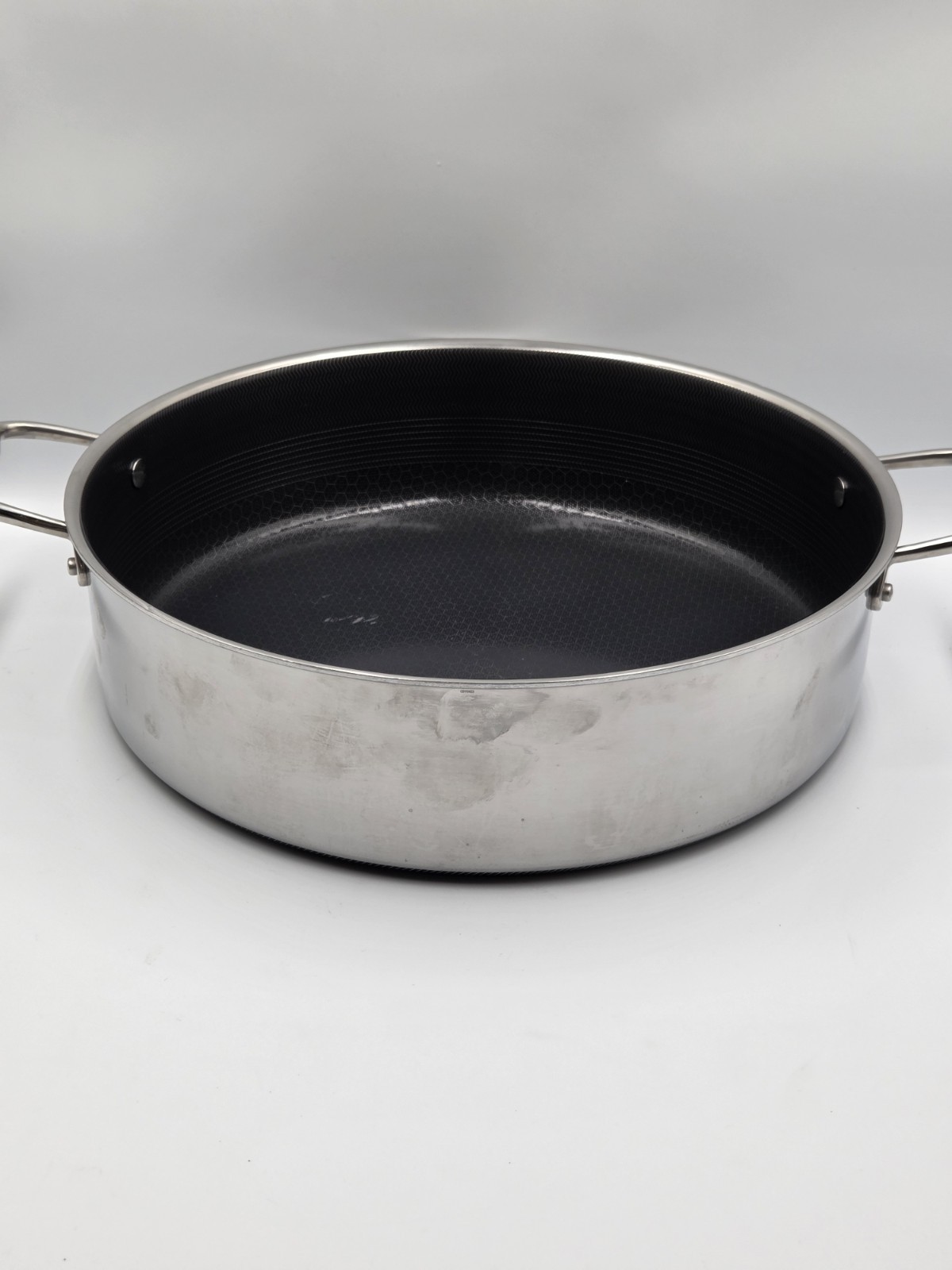 HexClad Hybrid 7-Quart Sauté Pan / Chicken Fryer - No Lid - Used Good Condition