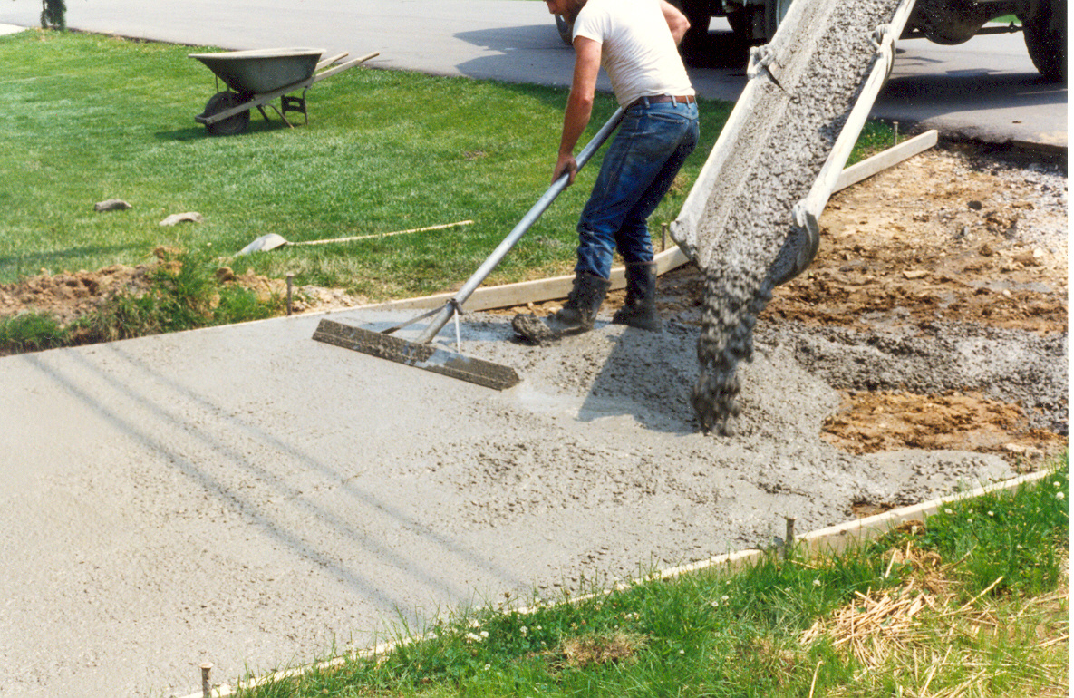 SCRUTE Screed and Floating Concrete Grade Tool...