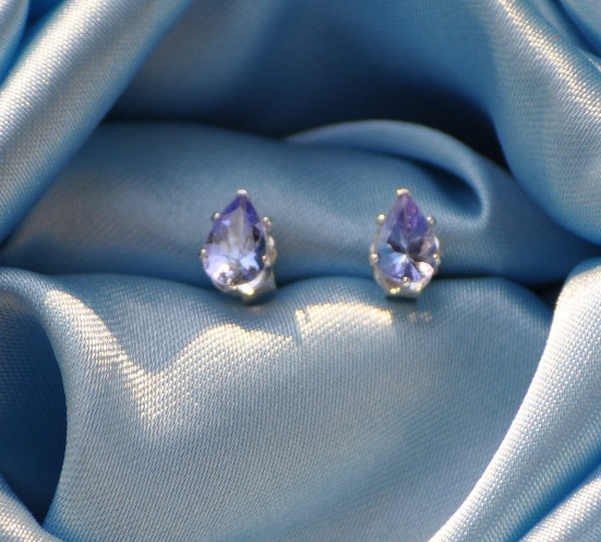 ONE PAIR 6mm x 4mm PEAR SHAPED TANZANITE .925 STERLING SILVER STUDS