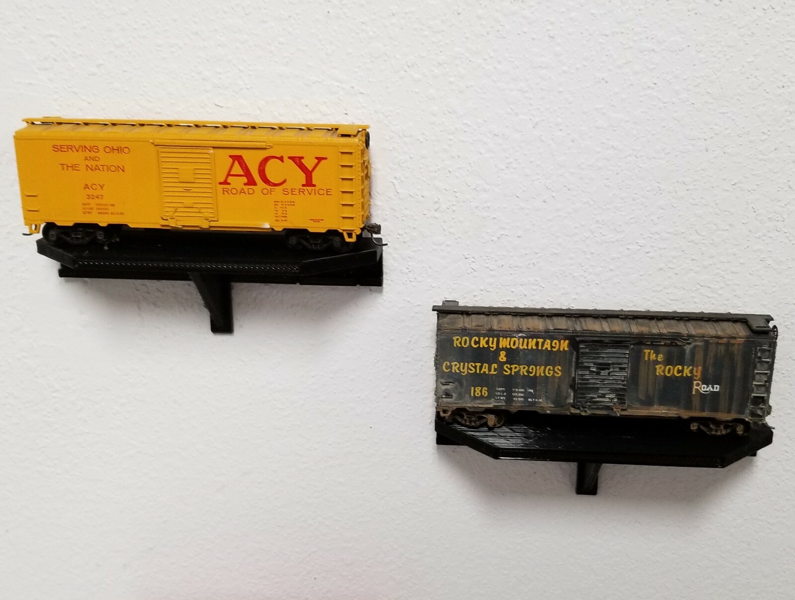 Two 6" x 2" Small White Wall Shelves No Hole No Nail install uses 3M Command