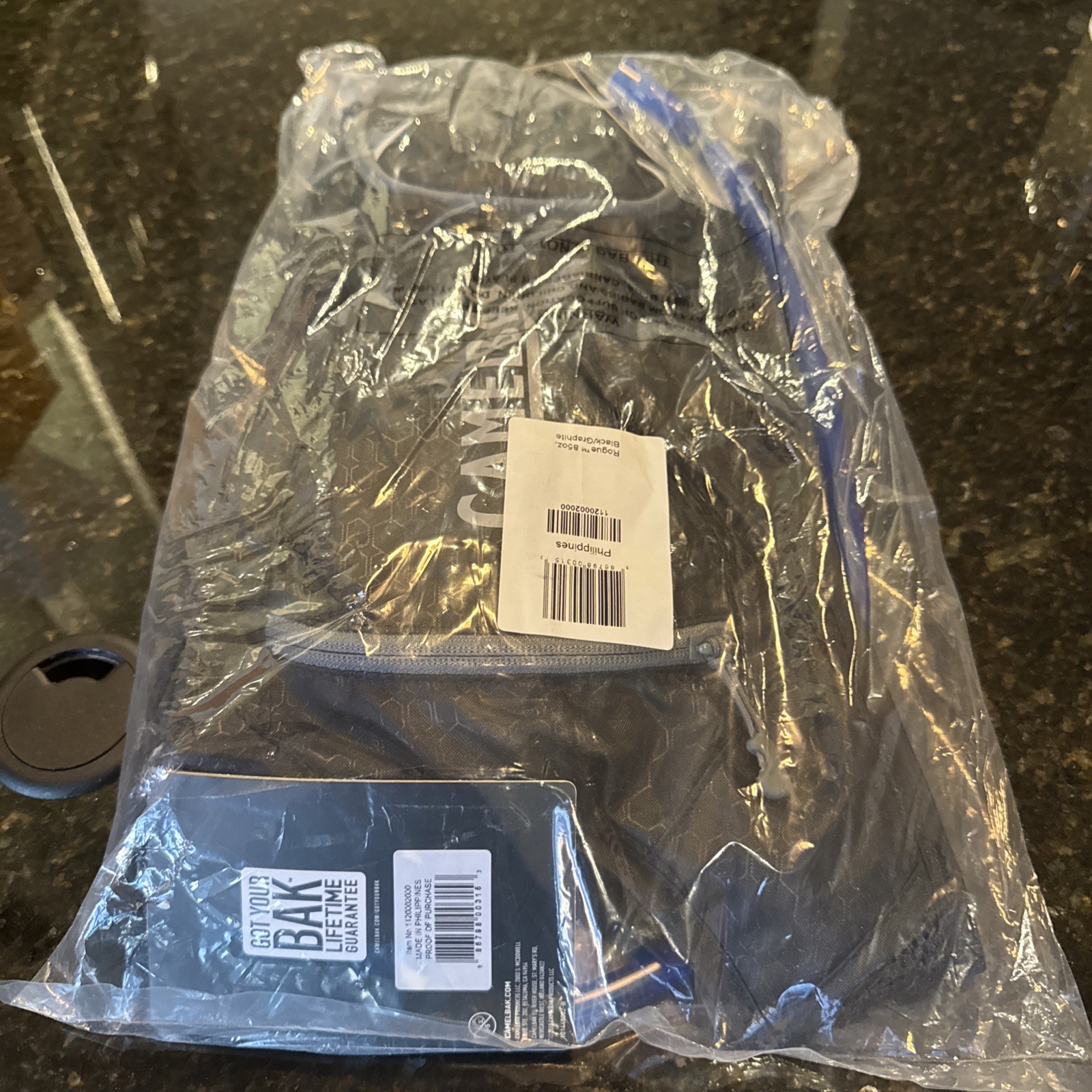 Black Camelbak ~ Rogue ~ 2.5L 85oz New Hydration Pack Big Bite Valve ~ NWT