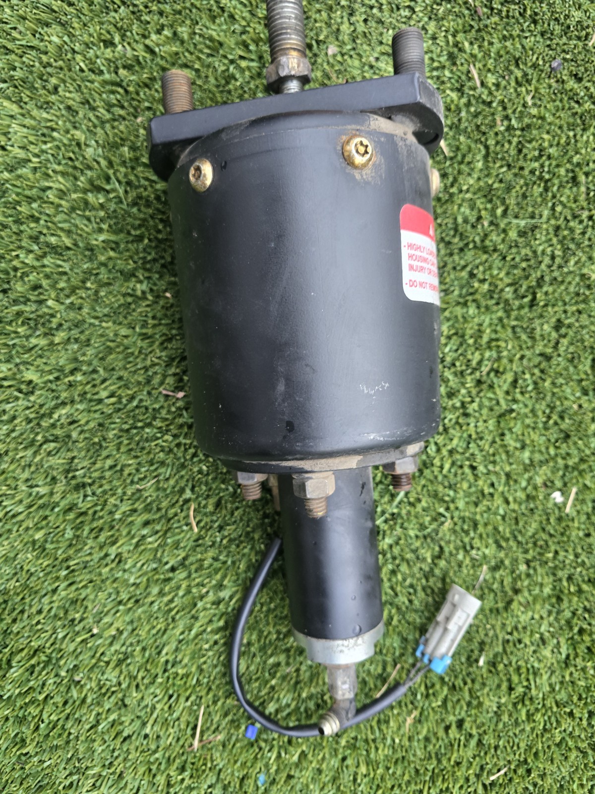 BRAKE CHAMBER HALDEX-BERG Part # 1591611 BRAKE GM Parking Brake Actuator  Use