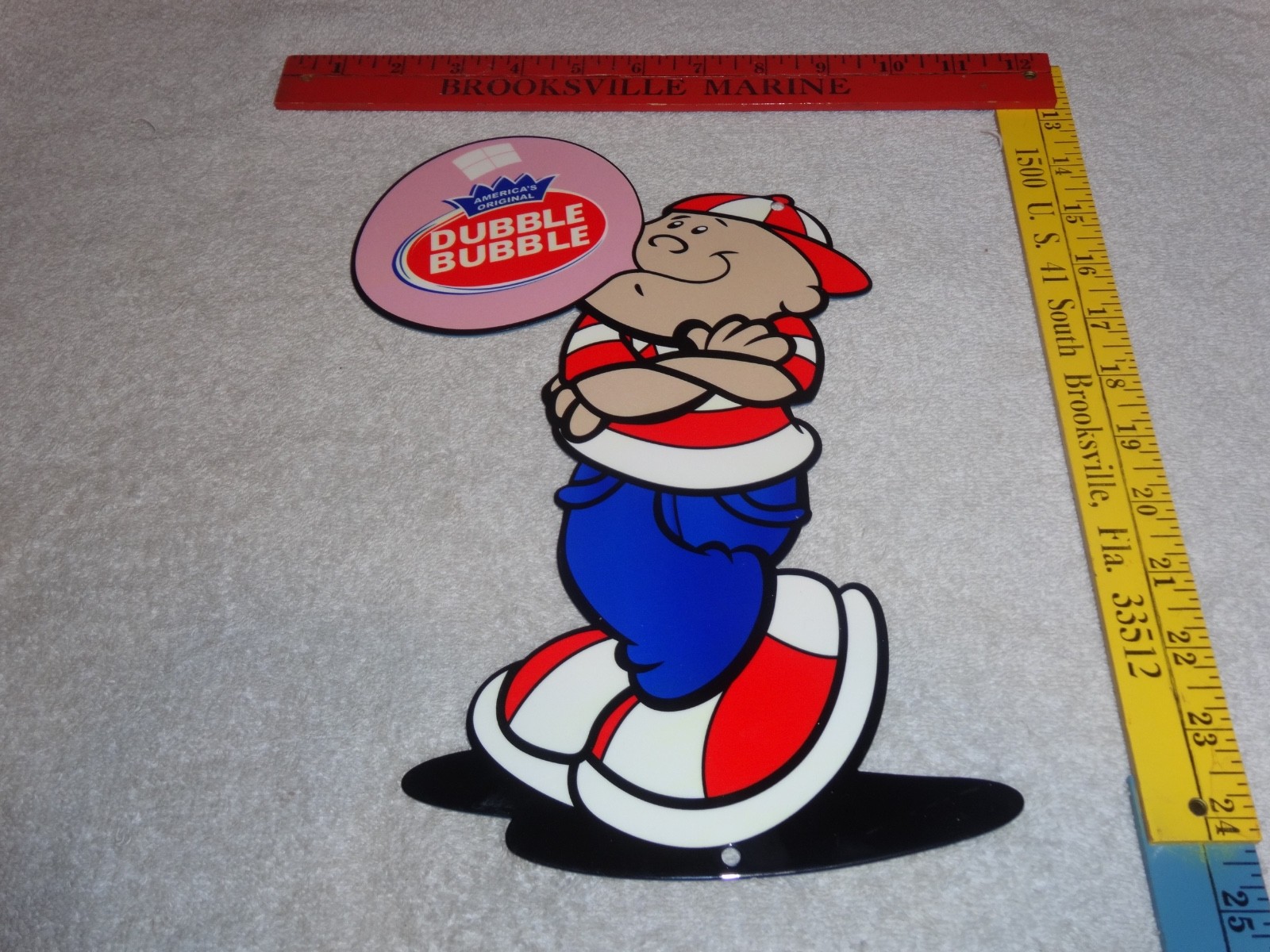 VINTAGE DUBBLE BUBBLE BOY BLOWING FLEER CHEWING GUM 10" METAL GASOLINE OIL SIGN!