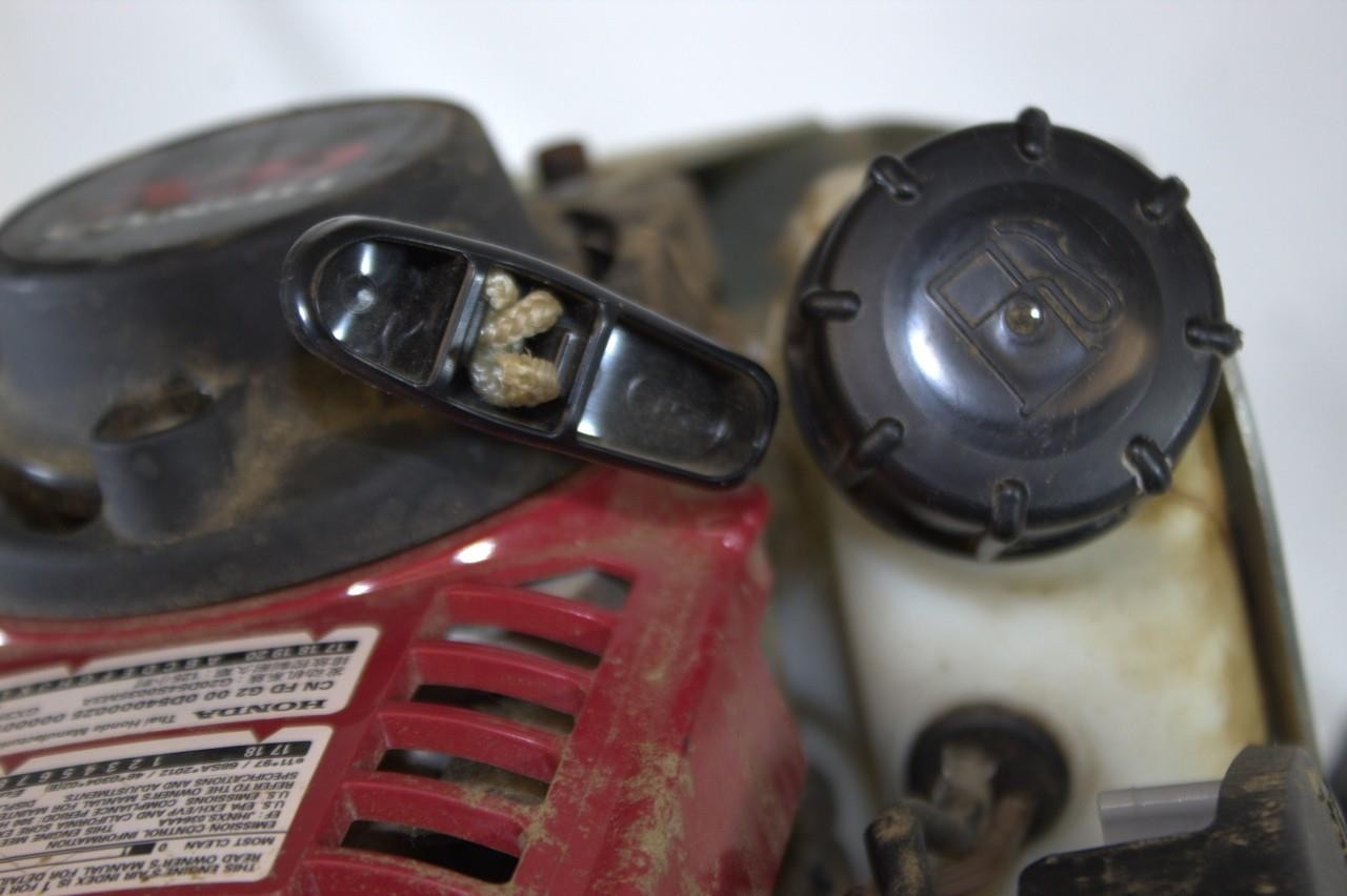 Titan PGD2000X Post Driver 35-Lb. Driving Head, 1.3 HP Honda GX35 Engine