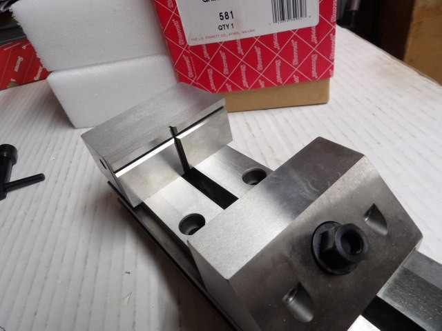 STARRETT #581 Precision Grinding Vise W/581V Angle Block NEW