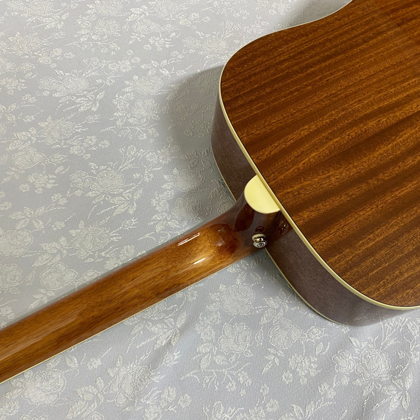 TS Hummingbird Acoustic guitar with pickup Solid spruce top real photo