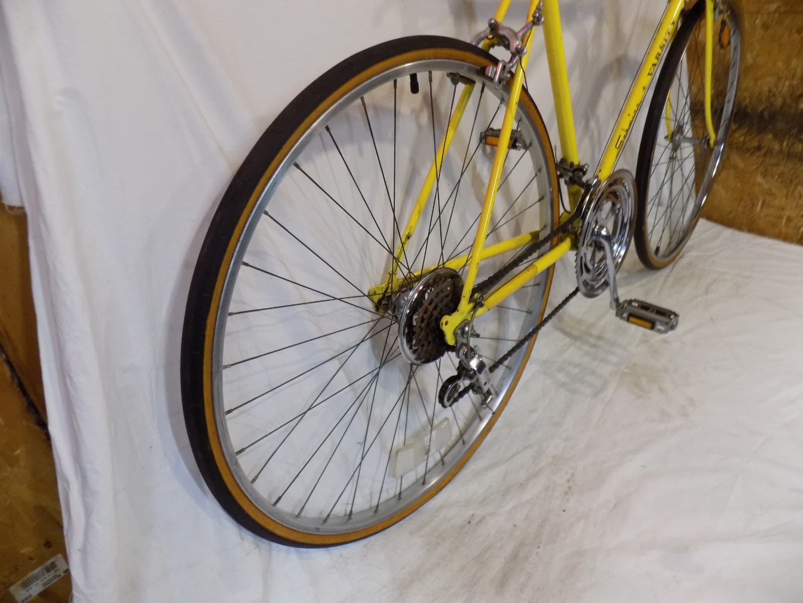 1975 SCHWINN VARSITY MENS 10-SPEED ROAD BIKE VINTAGE CONTINENTAL KOOL LEMON 27