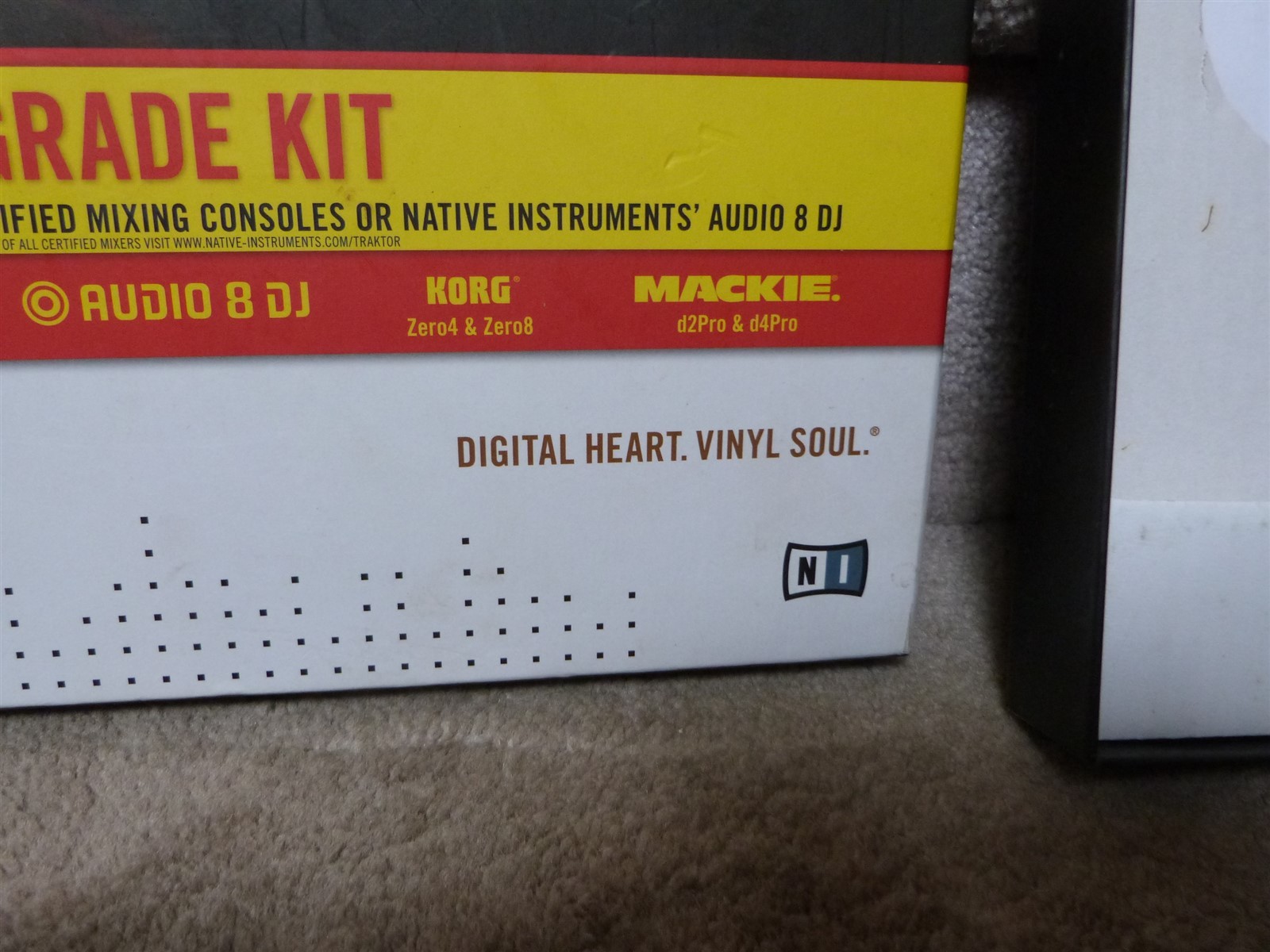 Native Instruments TRAKTOR Scratch Pro Upgrade Kit Digital Heart Vinyl Soul