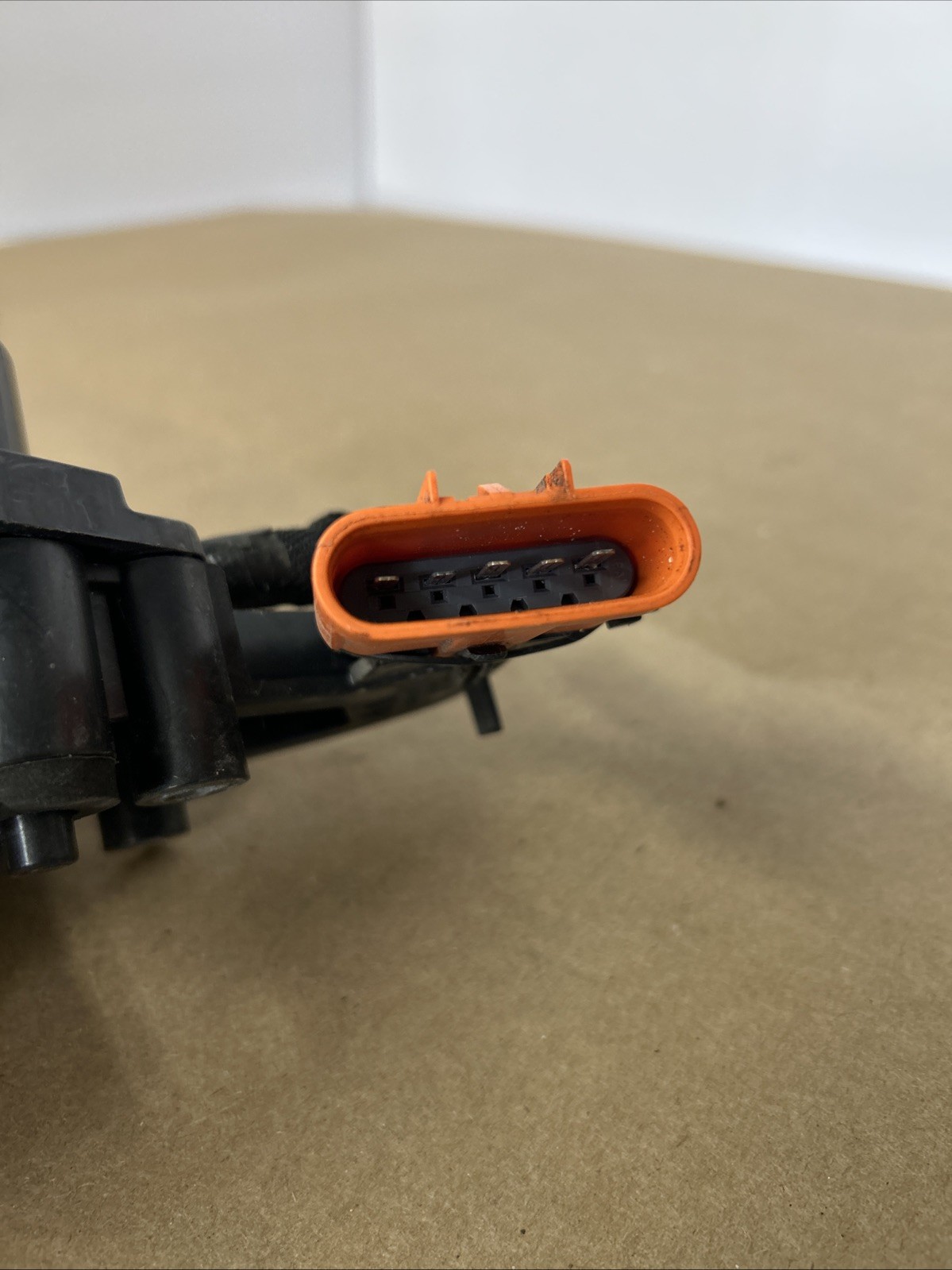 2011-2015 Chevrolet Volt Electric Charging Port Battery Charger Receptacle OEM