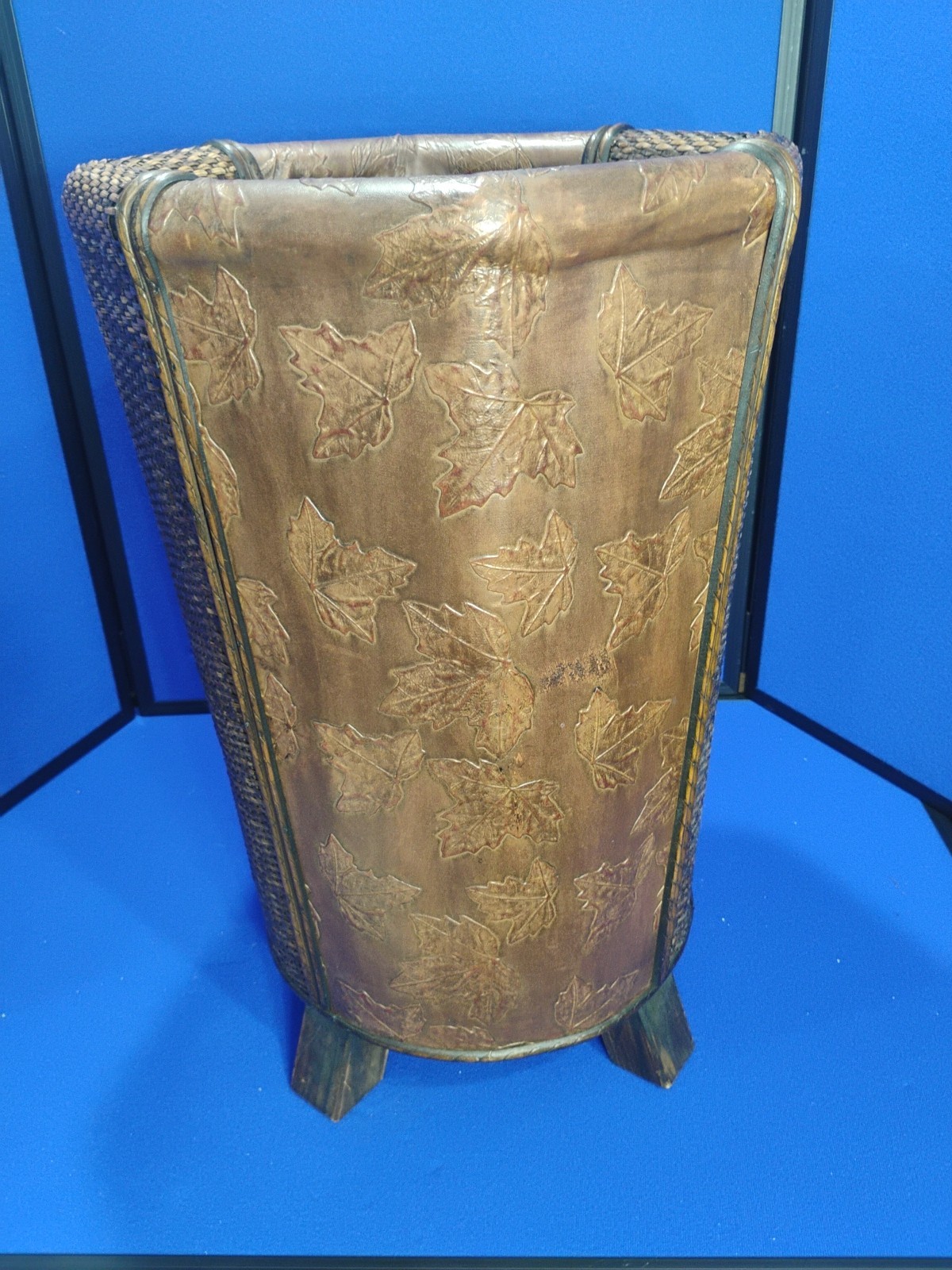 Wicker Faux Leather Leaf Pattern Cane Walking Stick Umbrella Stand