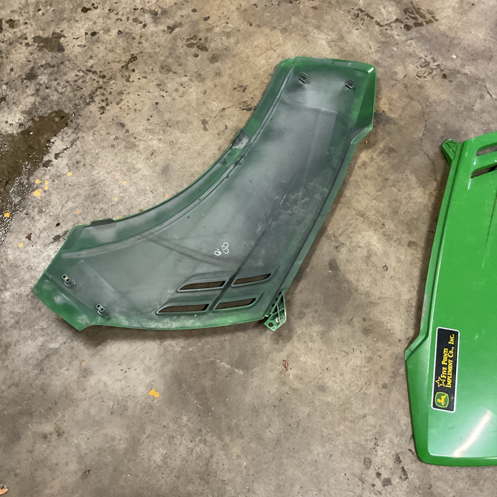 John Deere 1025R Tractor Front Left and Right Engine Hood Cover Panel LVU34824