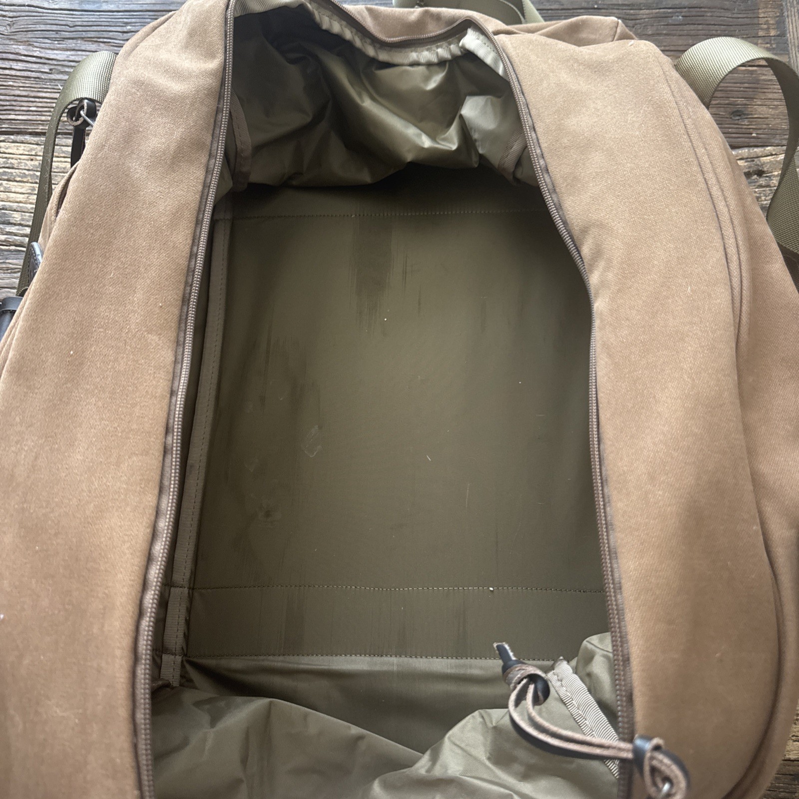 Beretta Waxwear Duffle Bag -Spice Brown 24”X12”X13 EUC